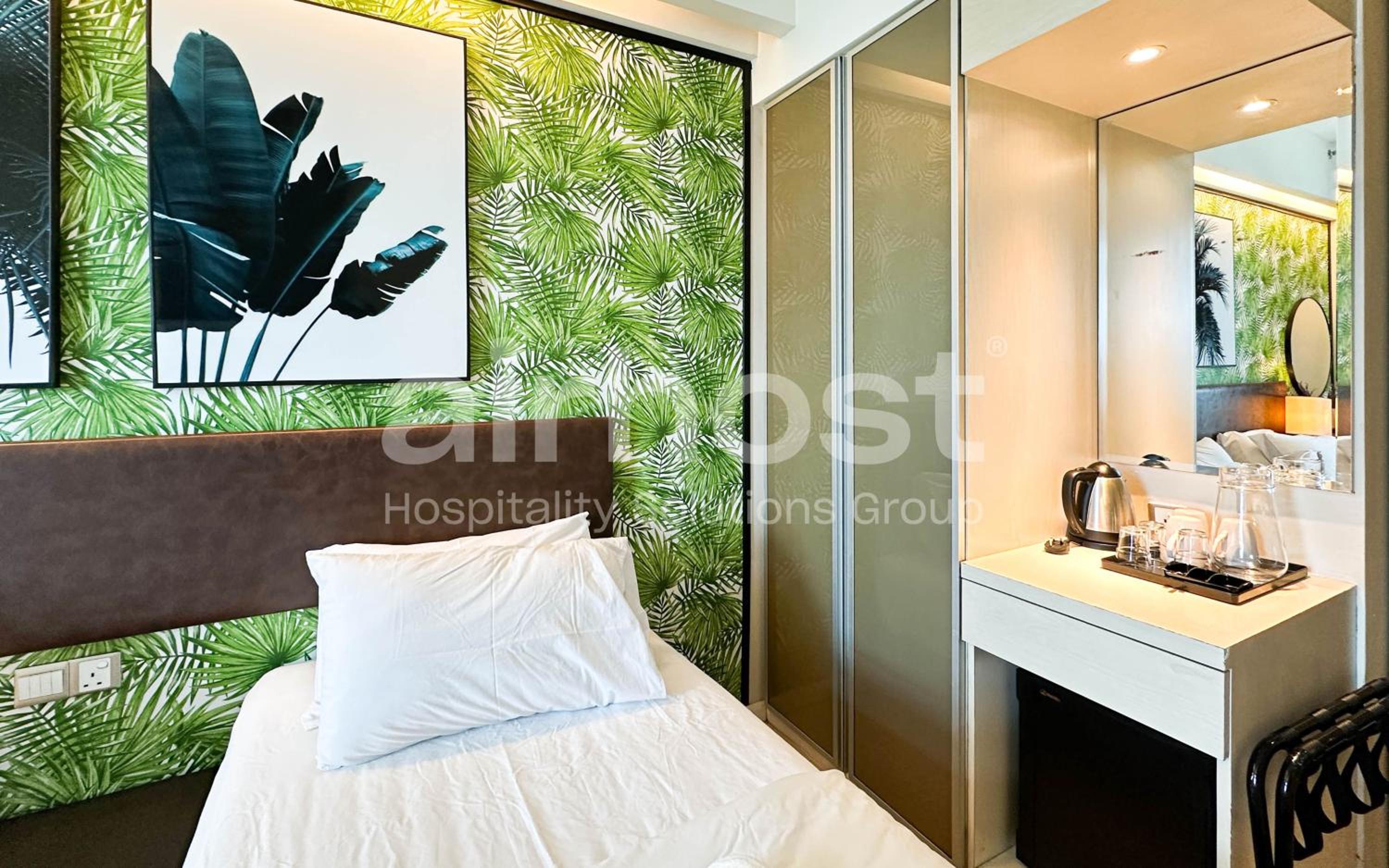 PJ Centrestage by Airhost