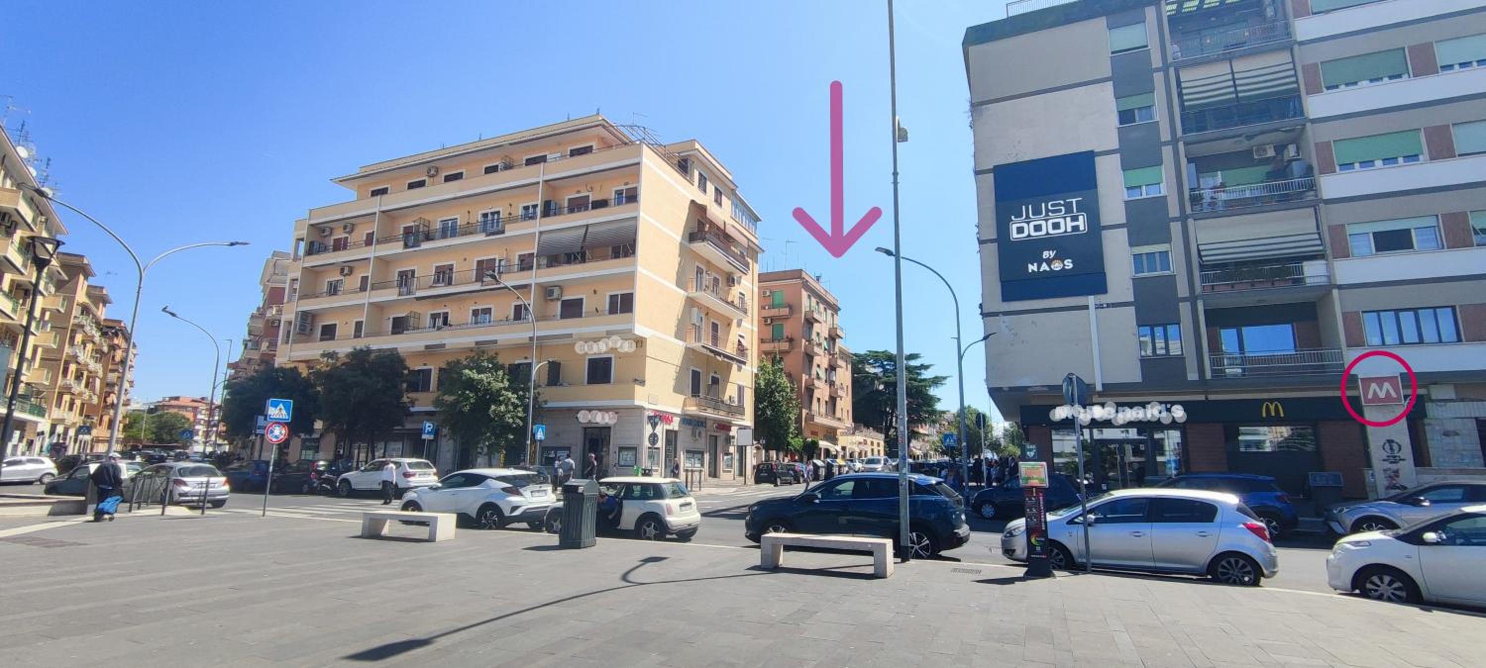 Metro Mirti Rome Suite