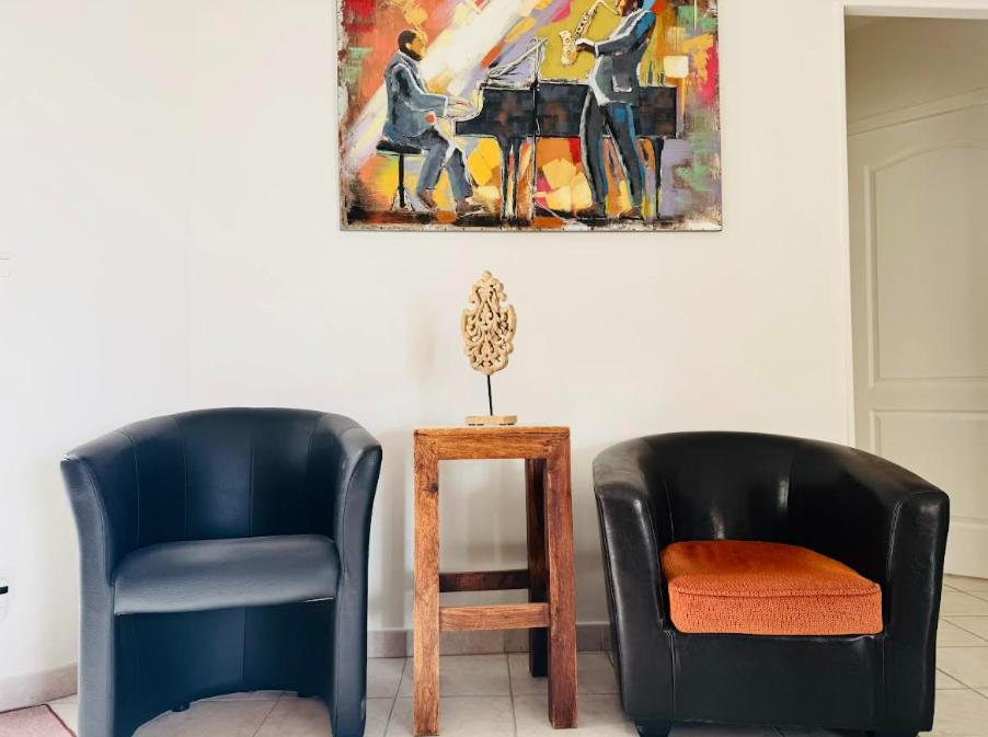 Gite en 3 épis de plain-pied, 2 chambres, climatisé, terrasse, jardinet et parking, très calme