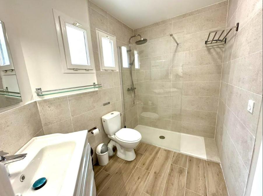 Gite en 3 épis de plain-pied, 2 chambres, climatisé, terrasse, jardinet et parking, très calme