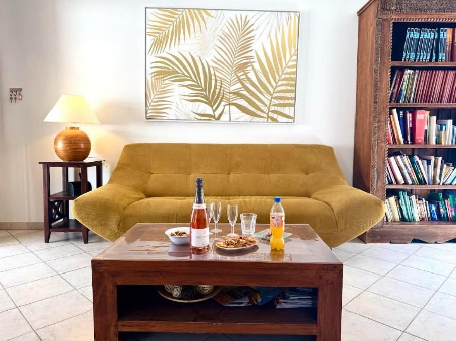 Gite en 3 épis de plain-pied, 2 chambres, climatisé, terrasse, jardinet et parking, très calme