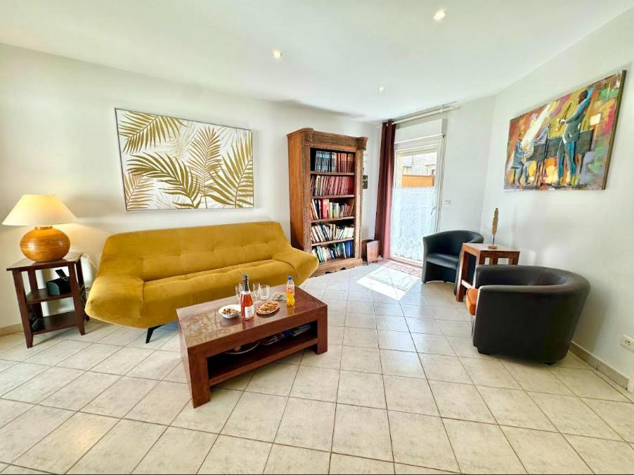 Gite en 3 épis de plain-pied, 2 chambres, climatisé, terrasse, jardinet et parking, très calme