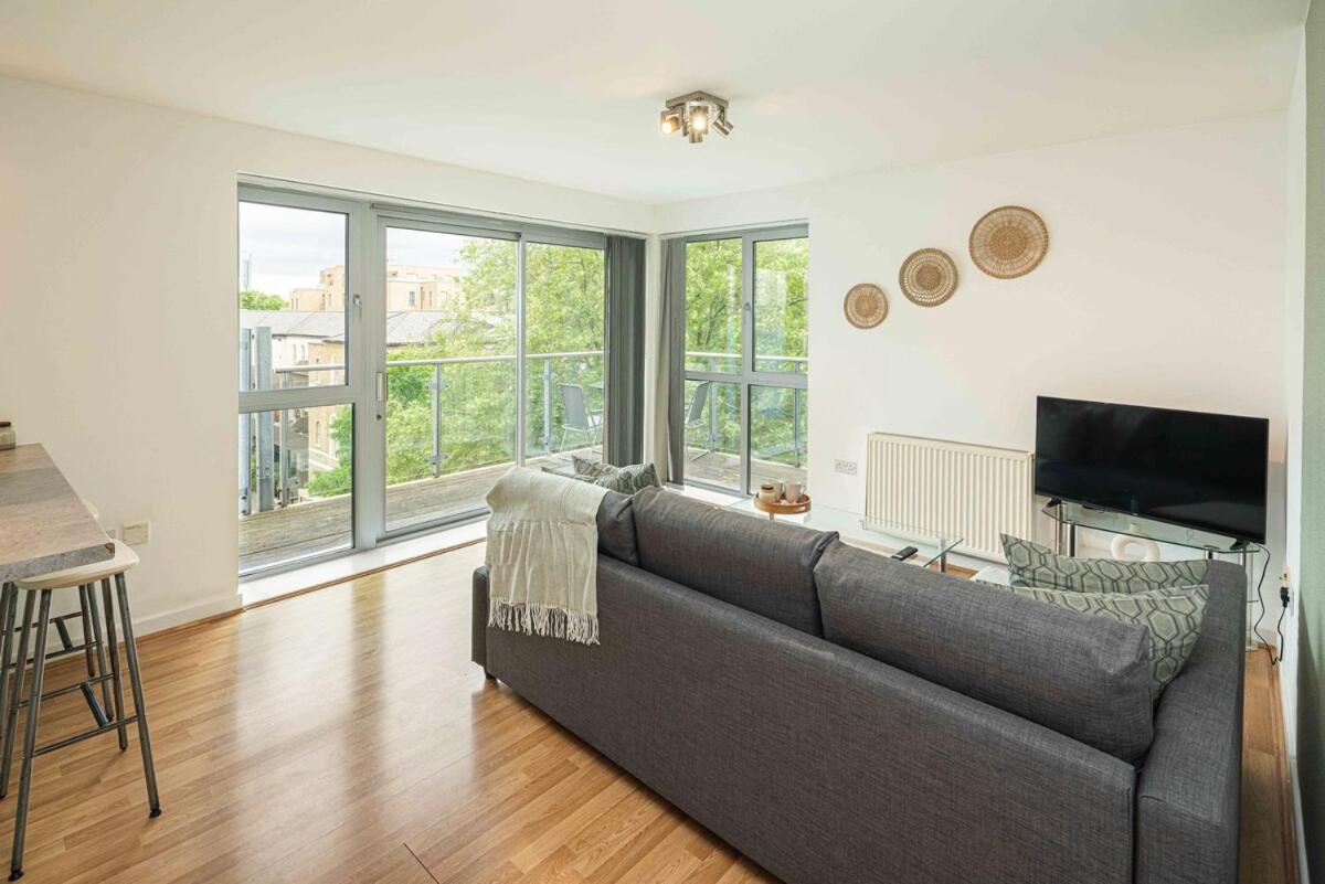 Stylish 2-Bed with Stunning View