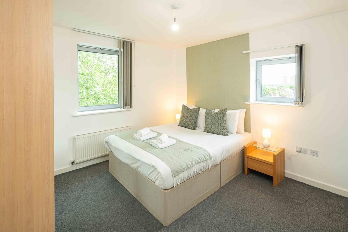 Stylish 2-Bed with Stunning View