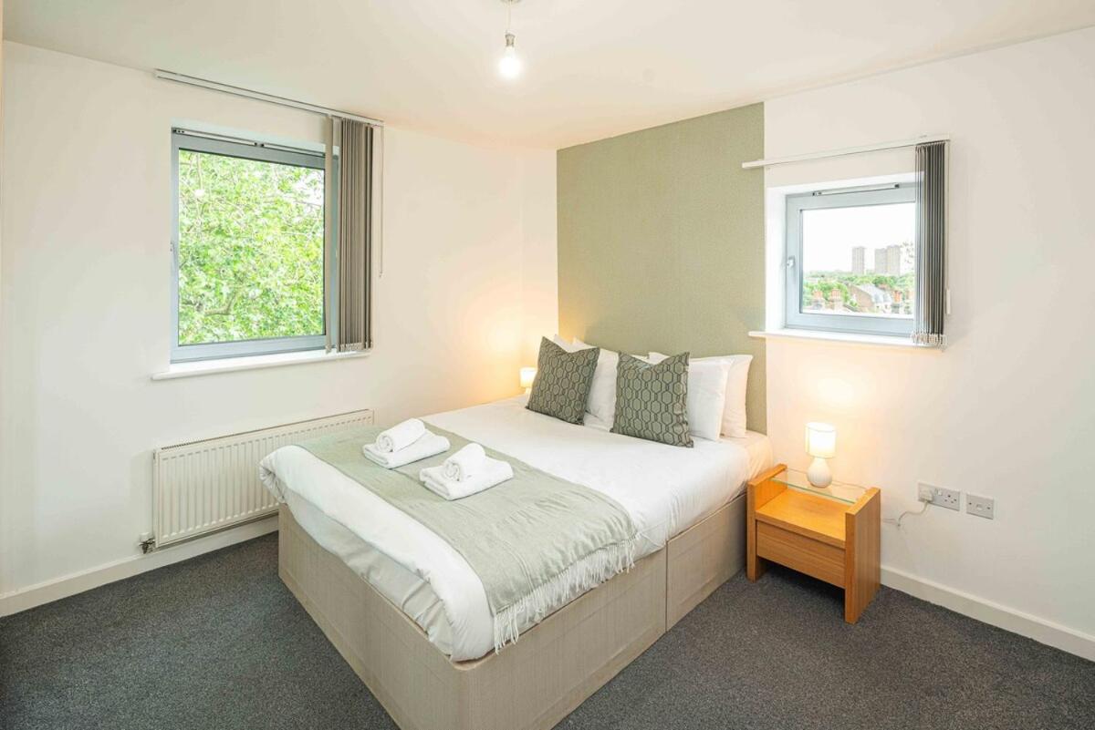 Stylish 2-Bed with Stunning View