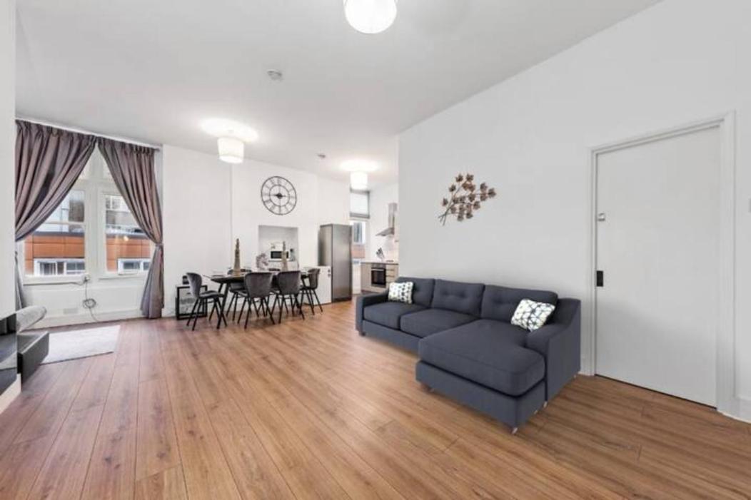 Majestic 2 BR in Knightsbridge KB70