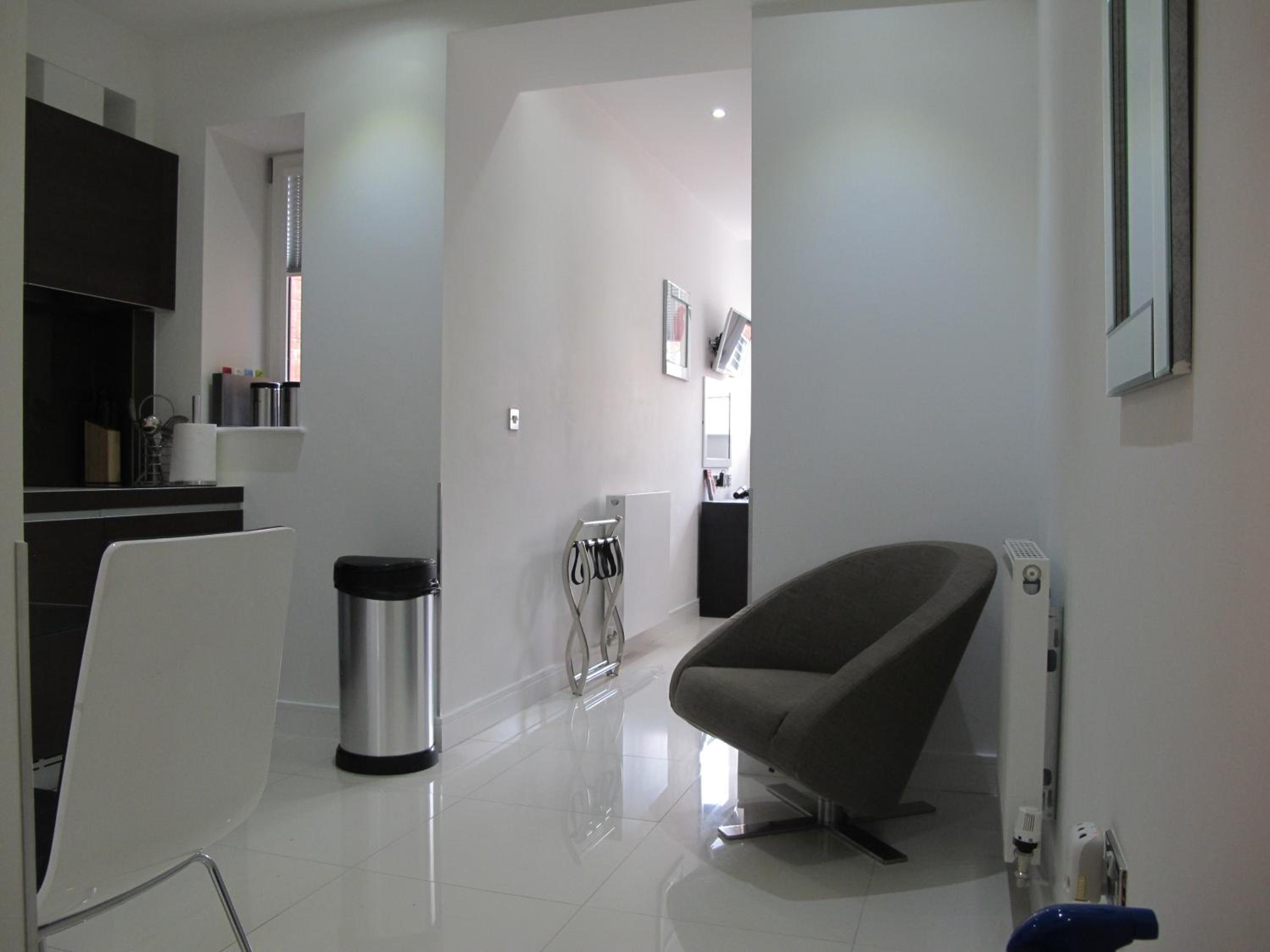 BLOOMSBURY APARTMENTS