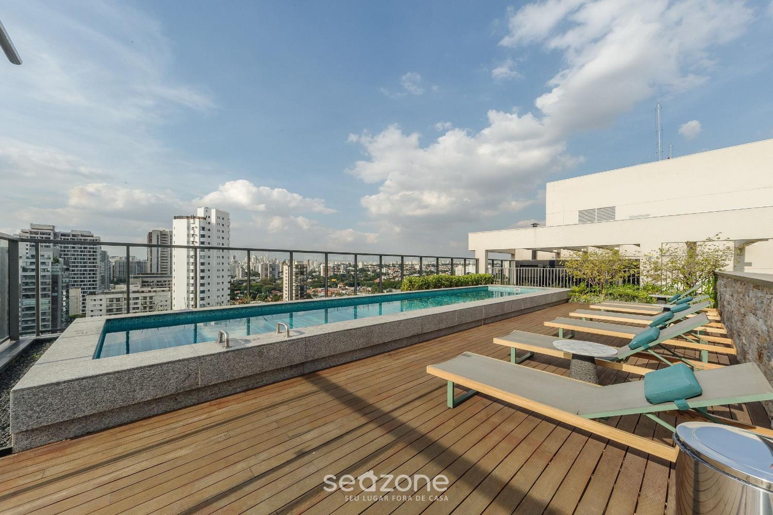 Practical Studio 1.3km from the Metro GBA1104
