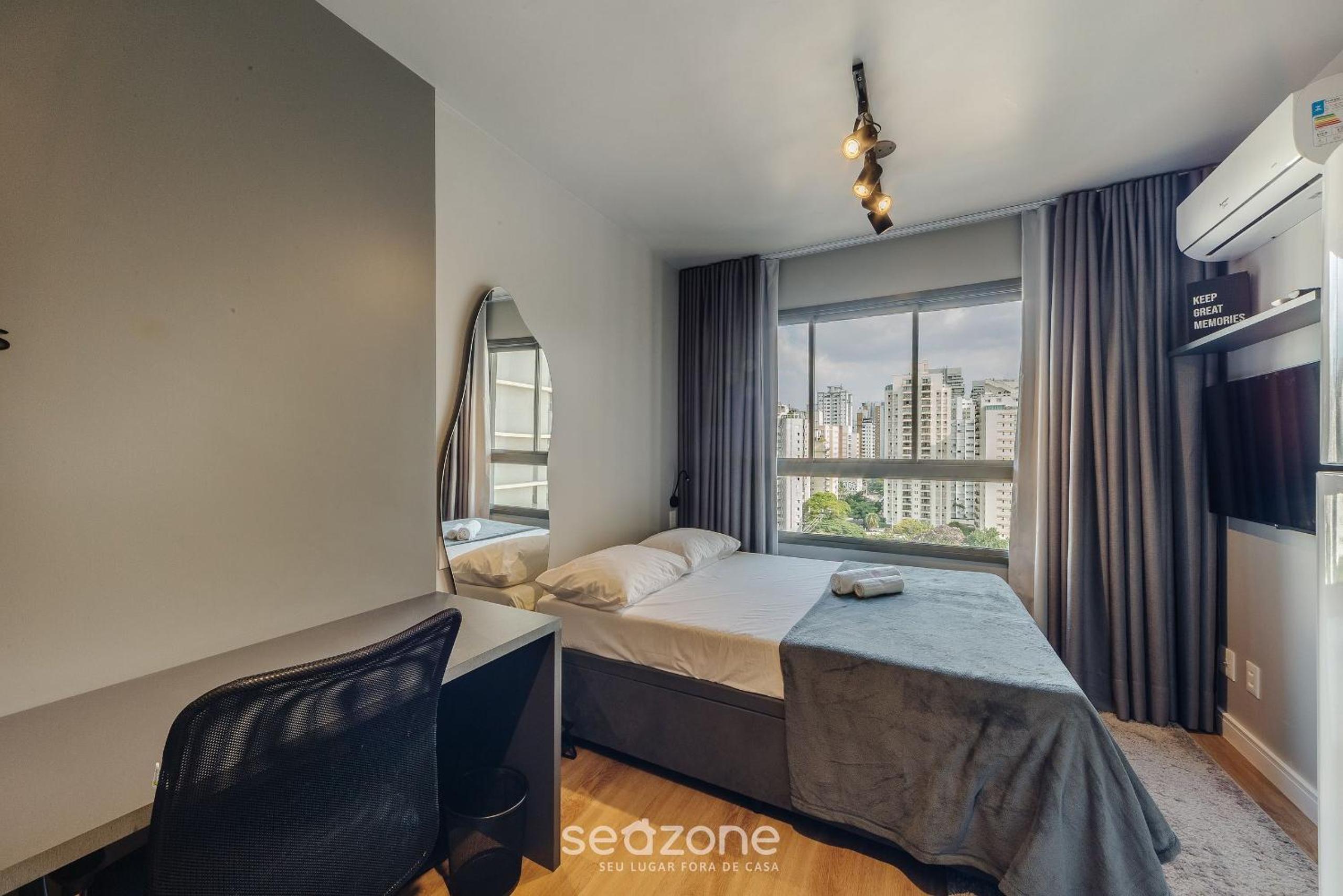 Practical Studio 1.3km from the Metro GBA1104