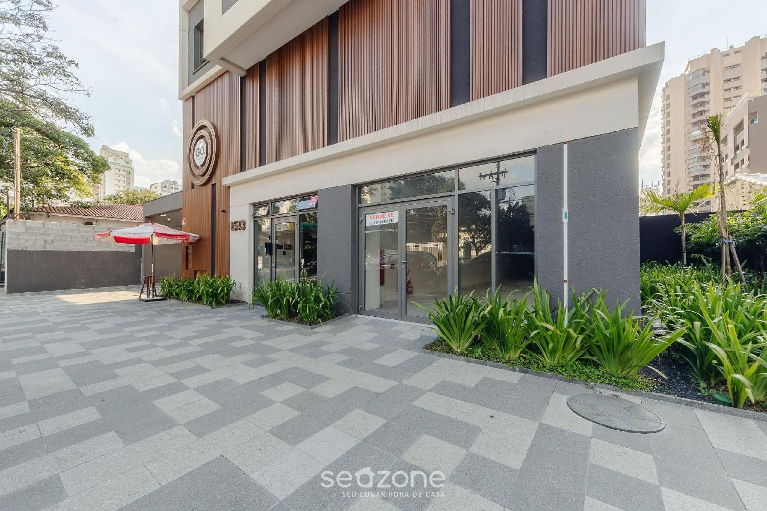 Practical Studio 1.3km from the Metro GBA1104