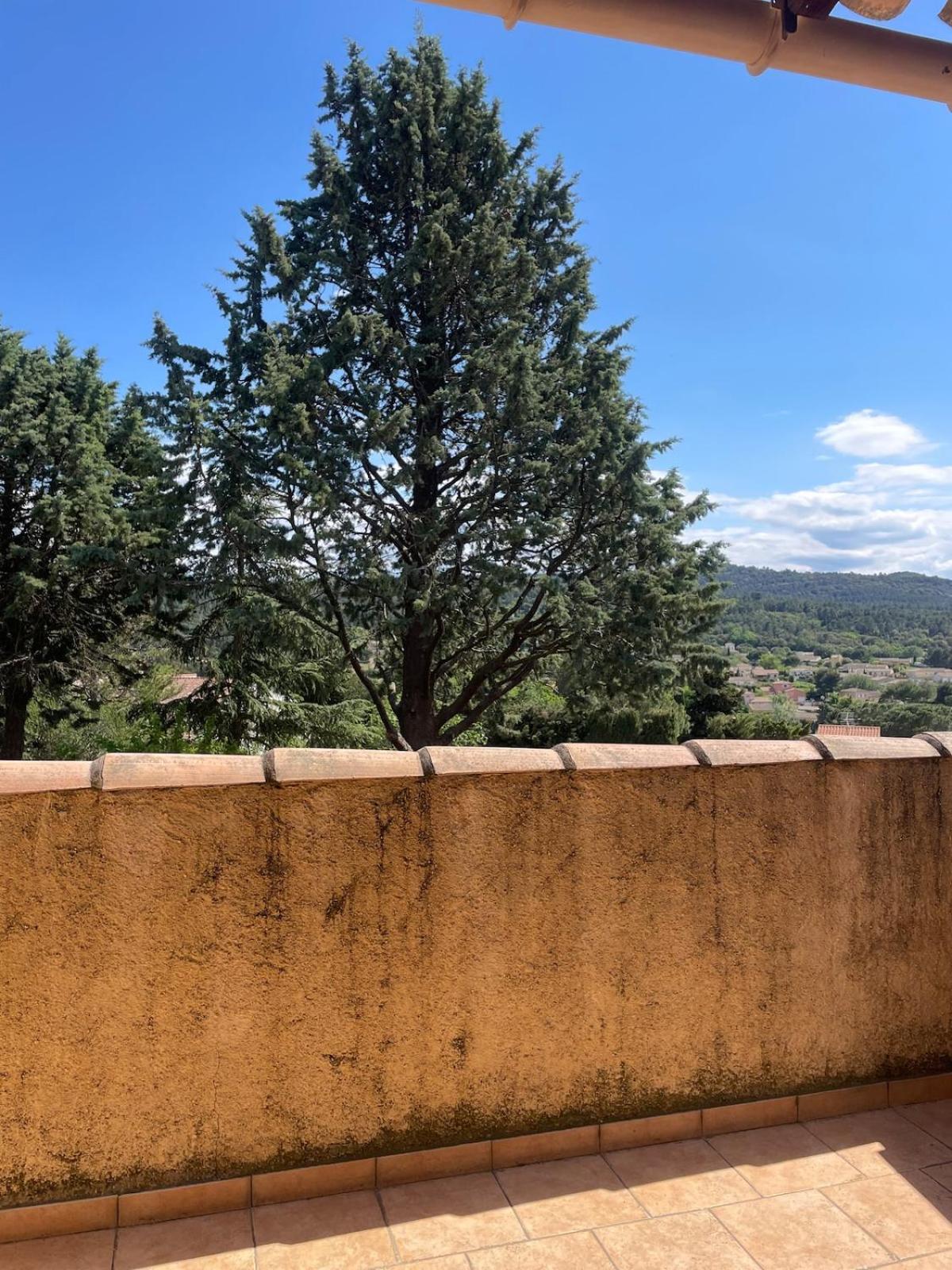 Les hauts de Palaja, villa with pool and parking