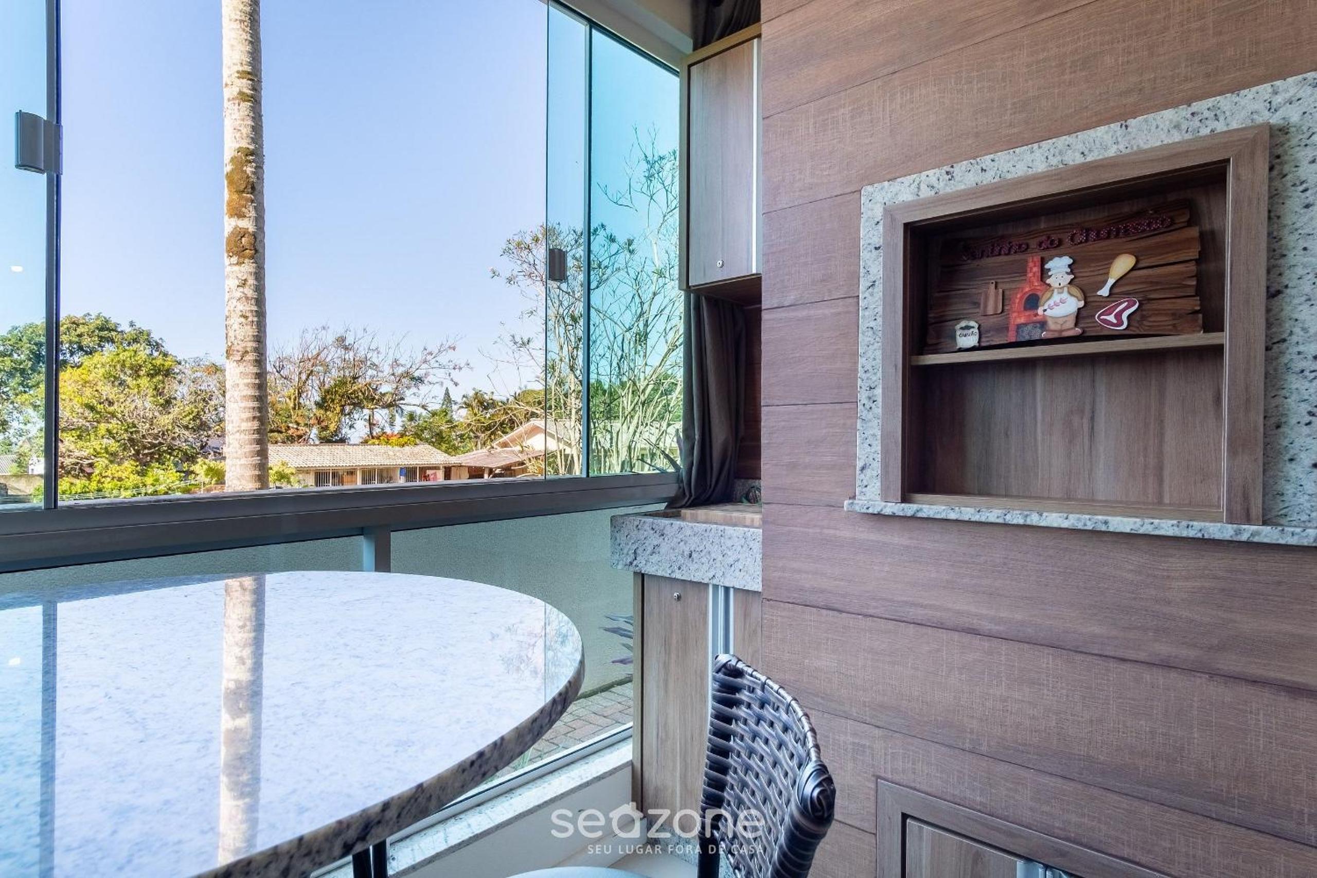 2 Bedroom Apart w/ Air 270m from the Beach GPS0102