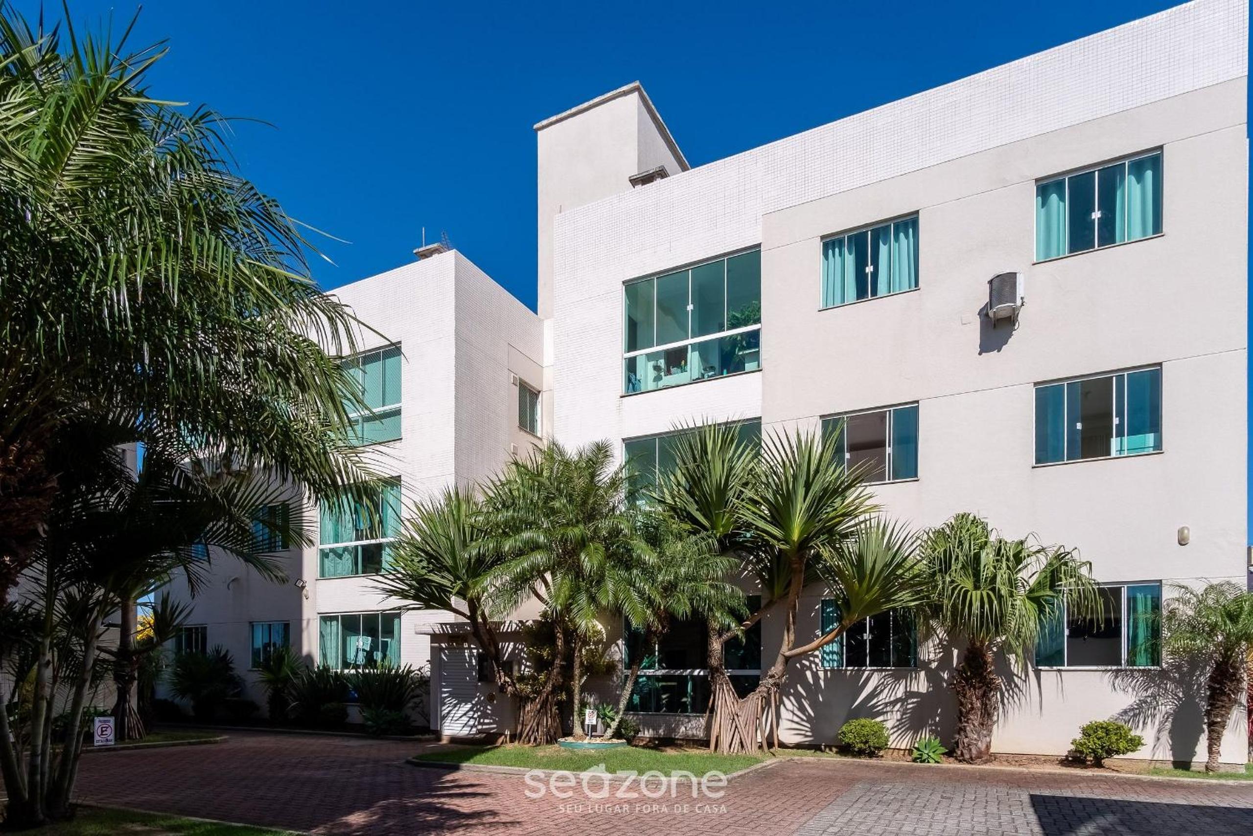 2 Bedroom Apart w/ Air 270m from the Beach GPS0102