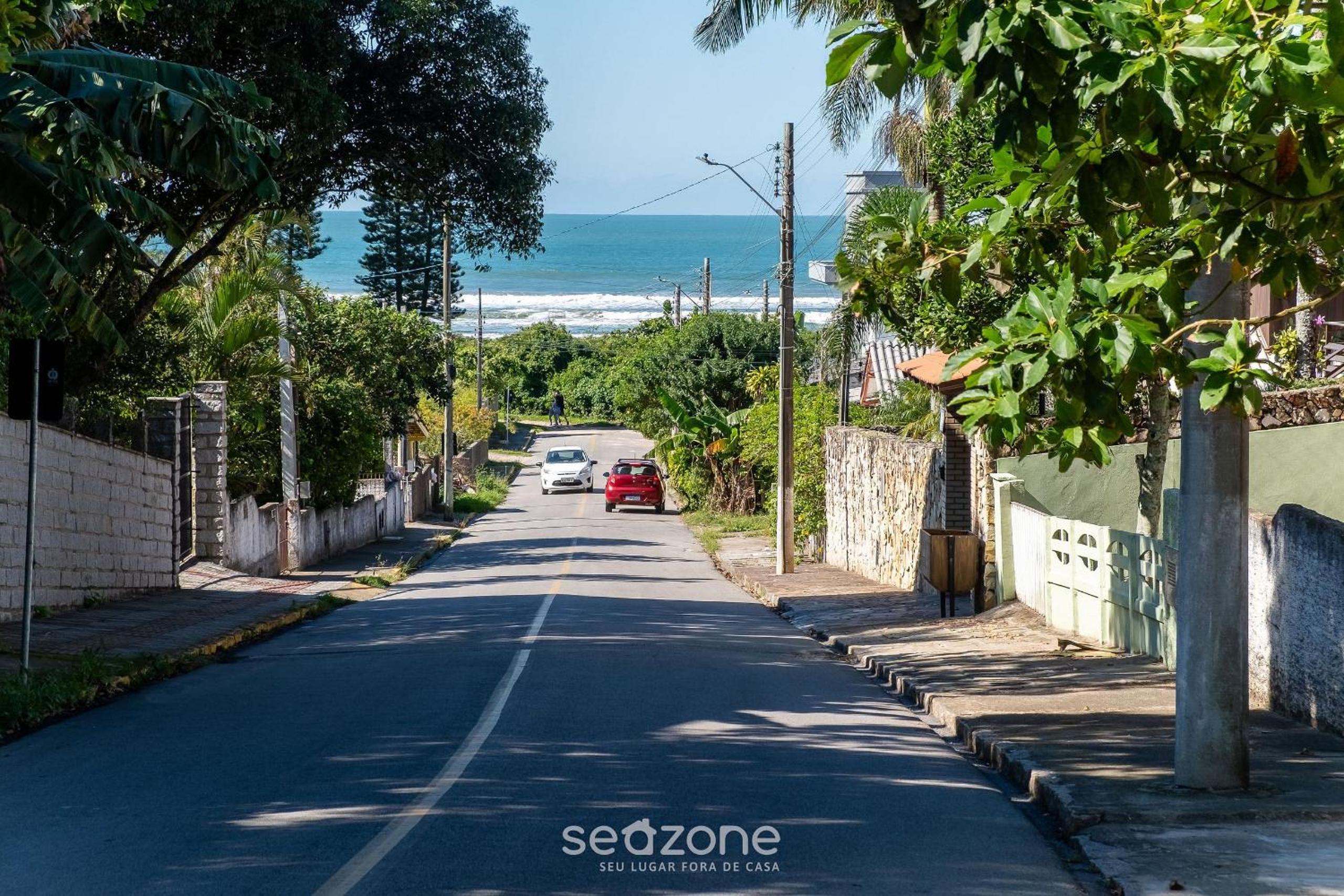 2 Bedroom Apart w/ Air 270m from the Beach GPS0102