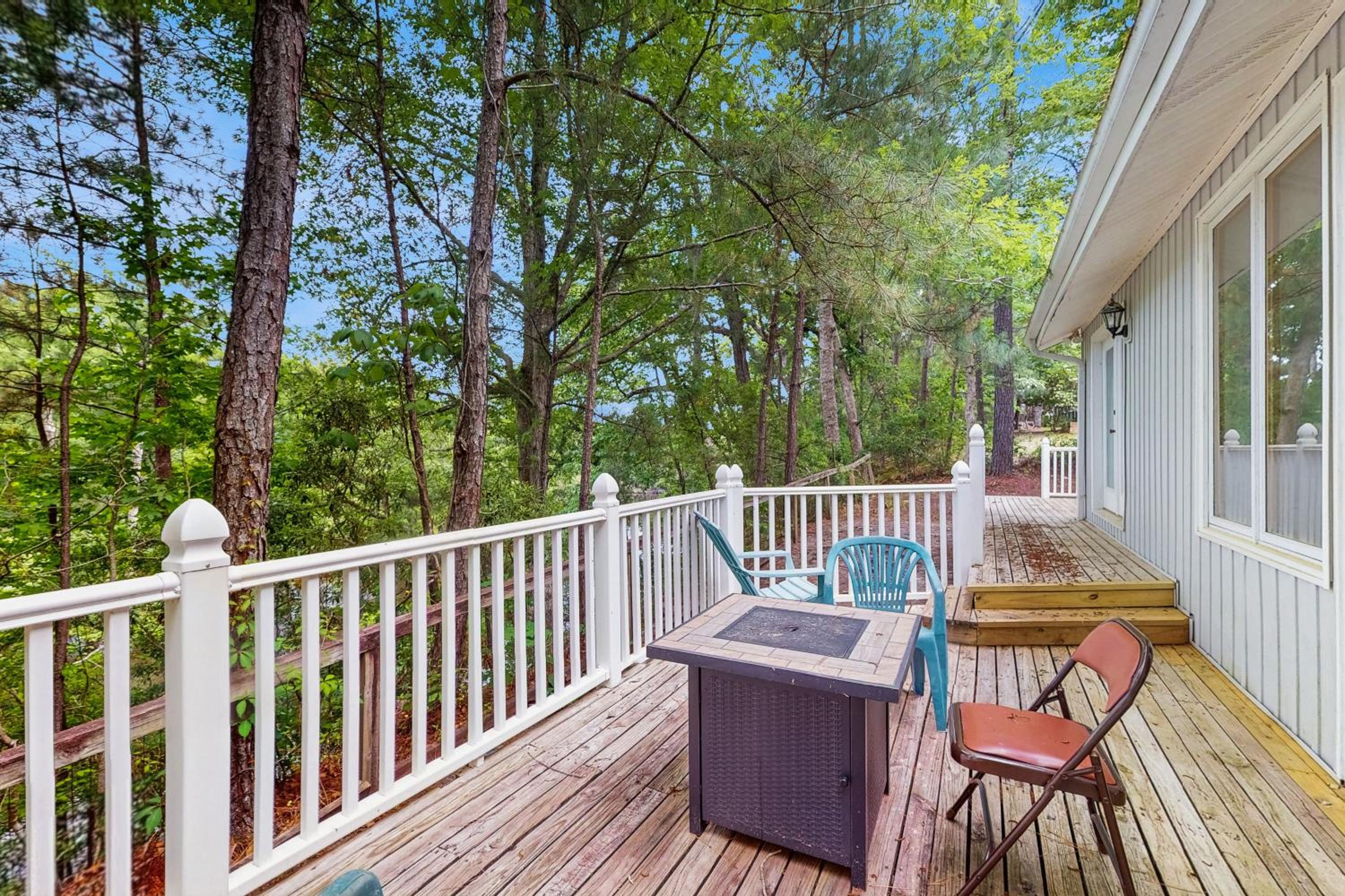 4BR Spacious Private Home with Dock and Deck
