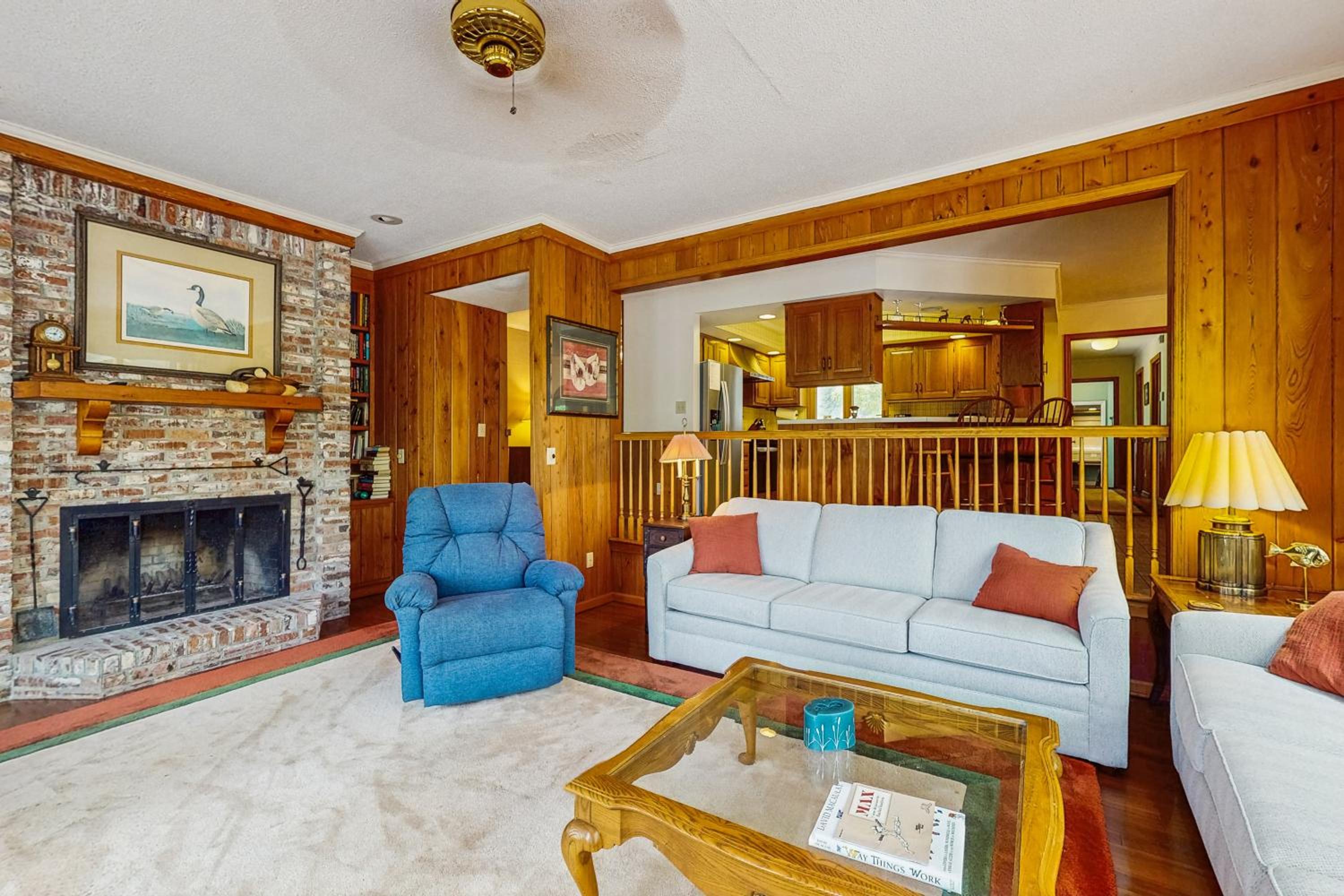 4BR Spacious Private Home with Dock and Deck