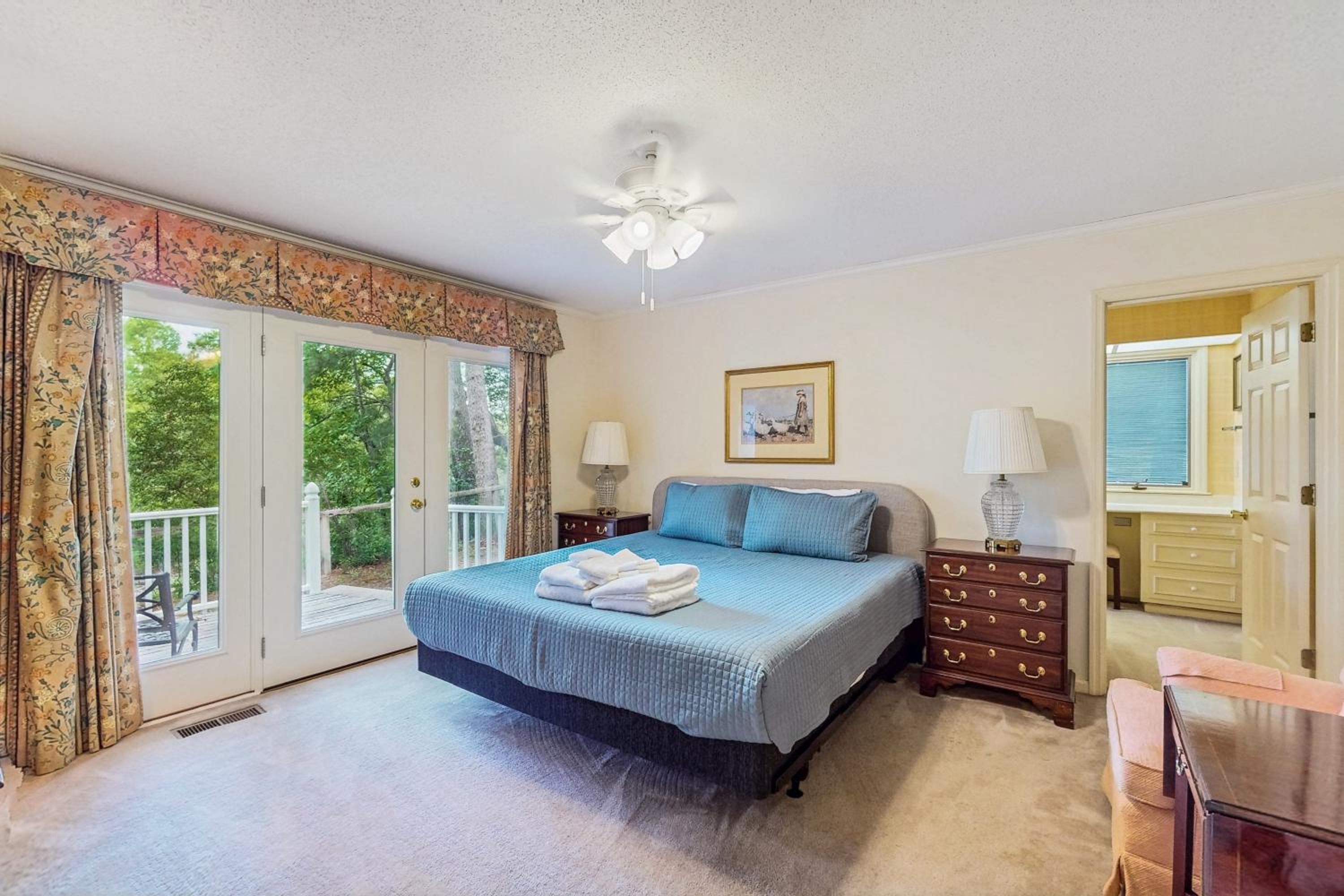 4BR Spacious Private Home with Dock and Deck