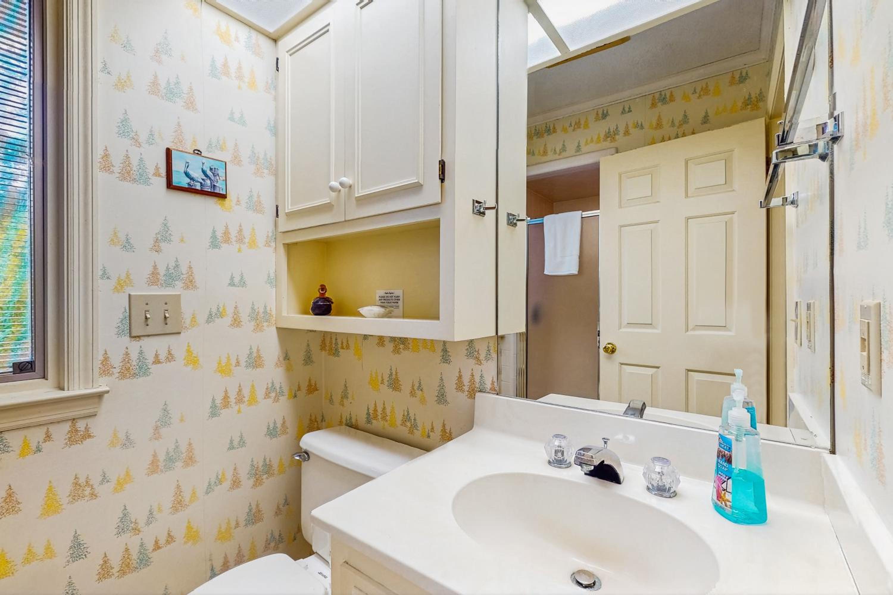 4BR Spacious Private Home with Dock and Deck