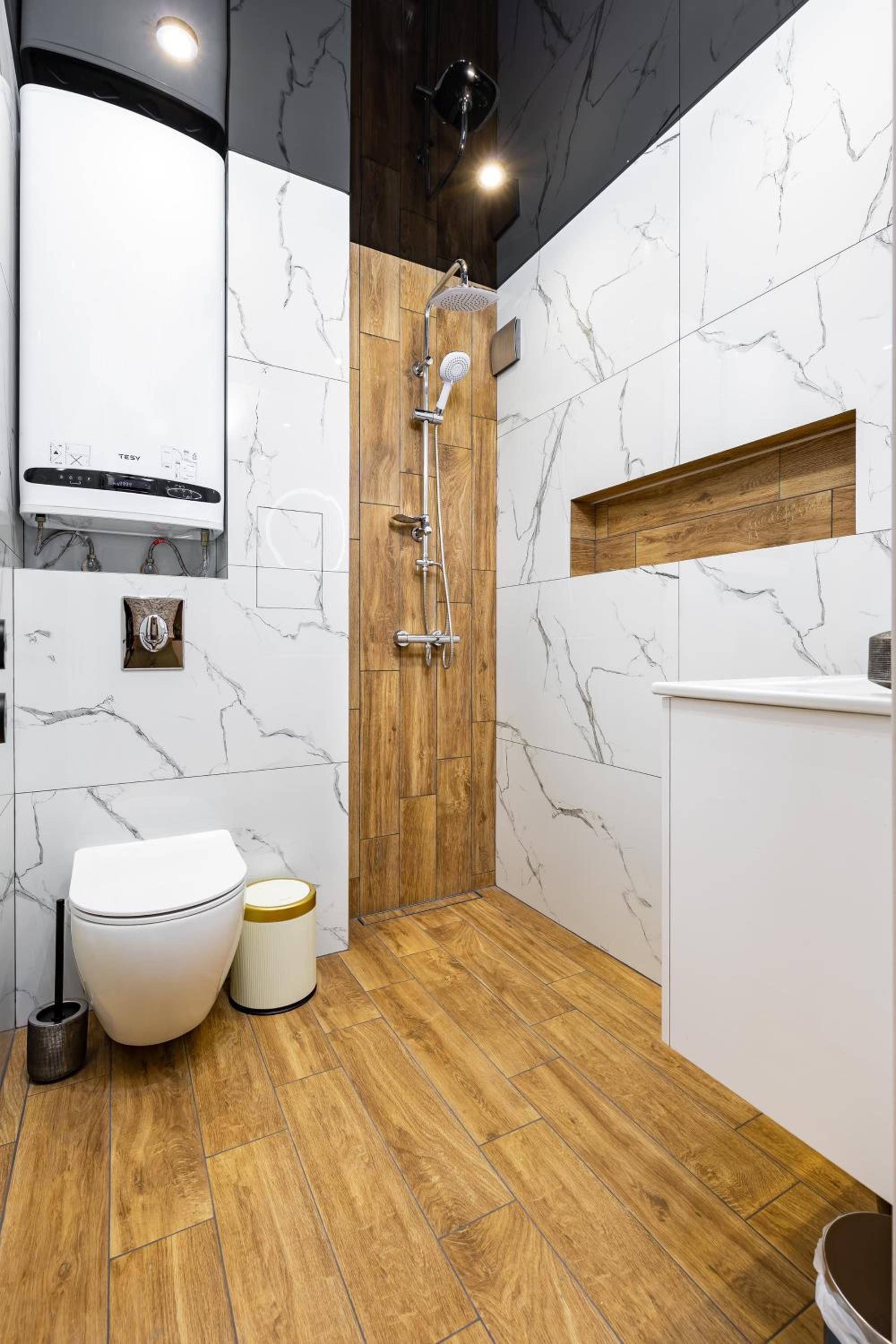 1BR Modern and Cozy Apartment with Free Street Parking