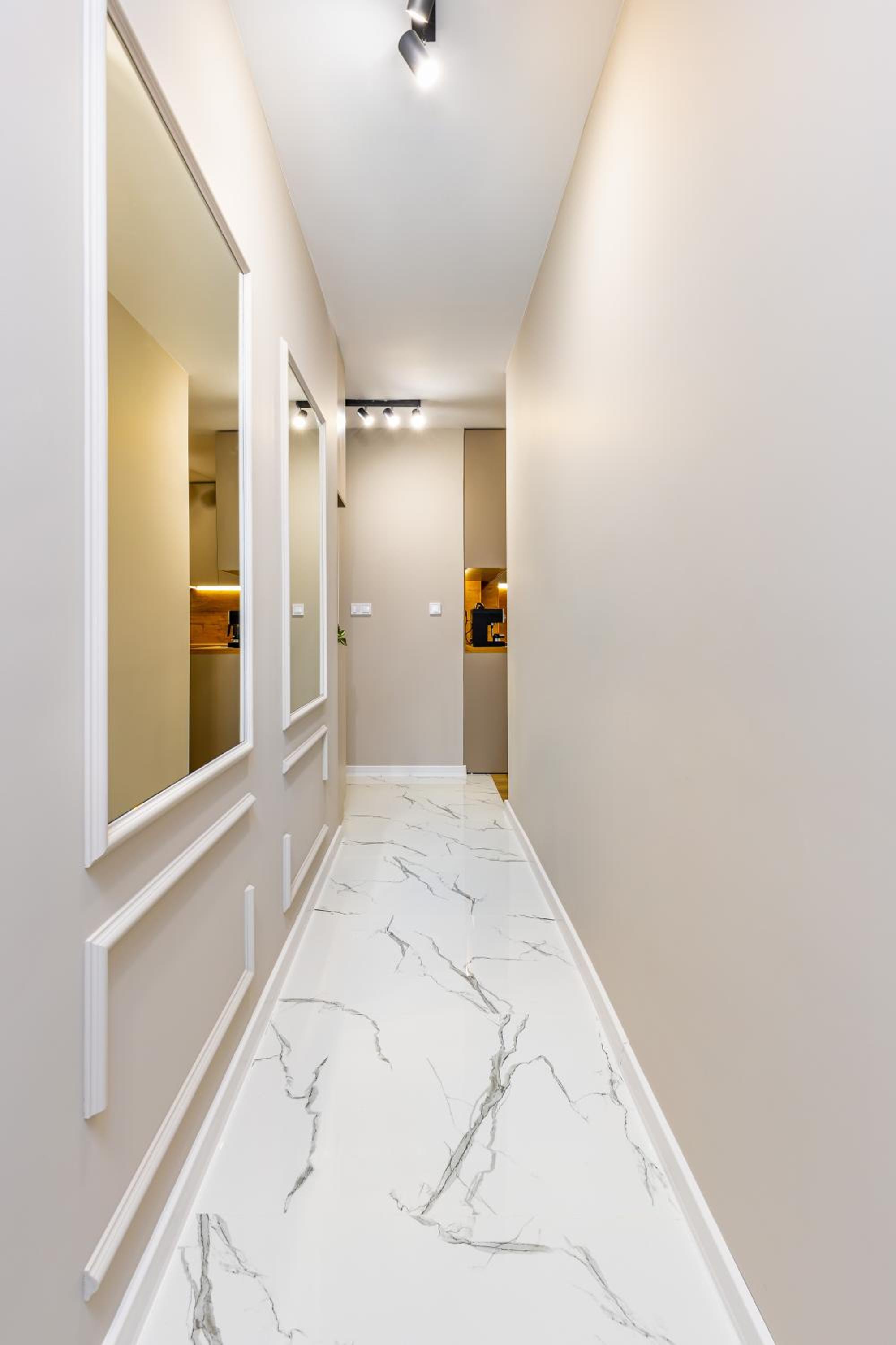 1BR Modern and Cozy Apartment with Free Street Parking