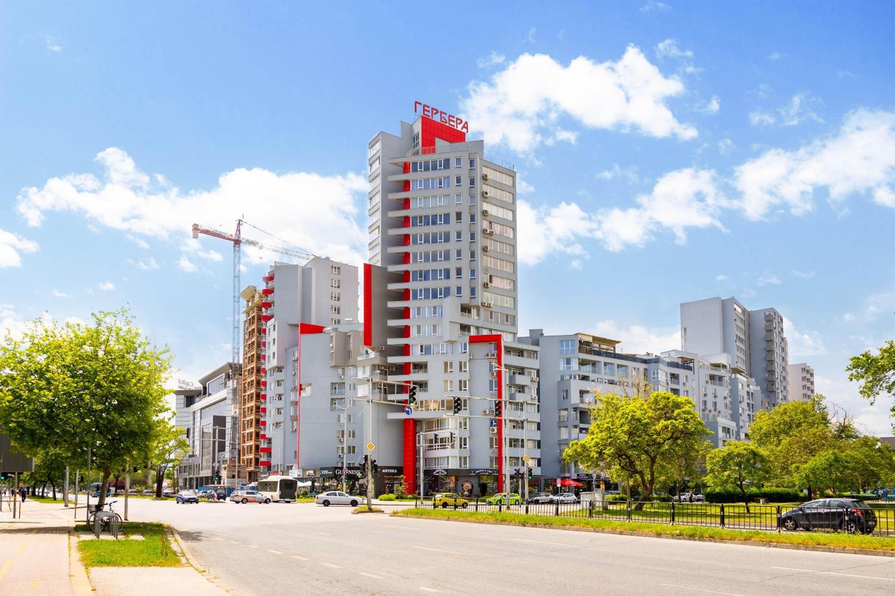 1BR Modern and Cozy Apartment with Free Street Parking