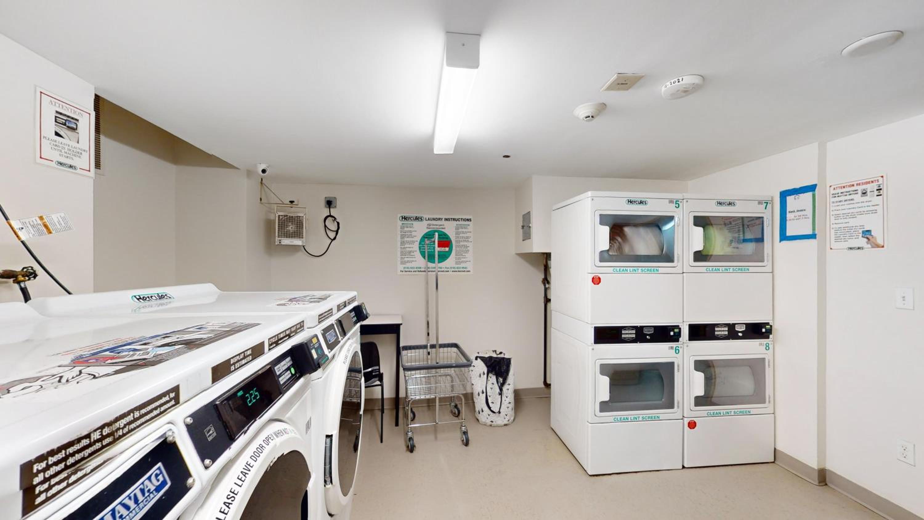 3BR apt two blocks to Central Park elevator, laundry, virtual doorman