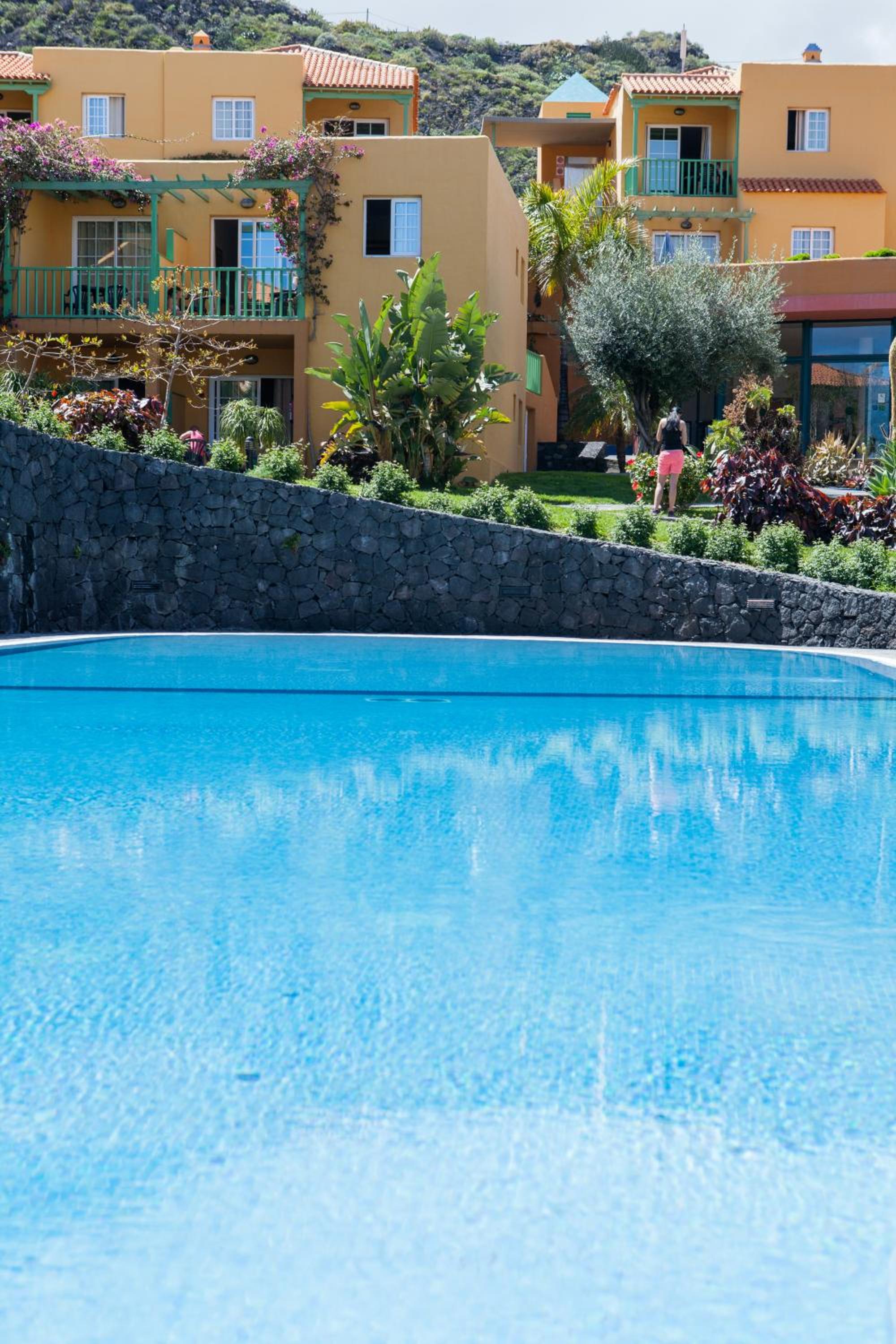 Apartamentos La Caleta