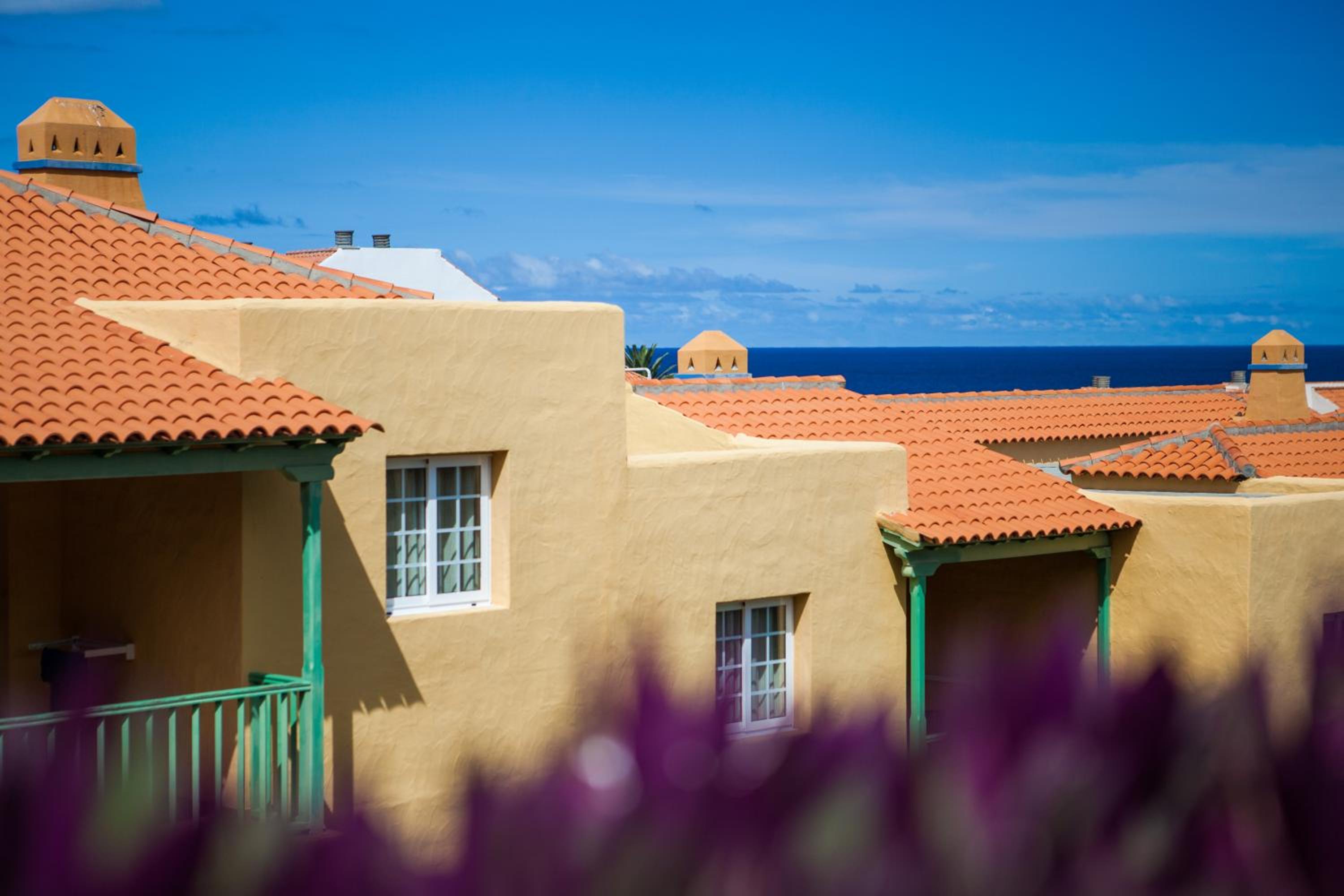 Apartamentos La Caleta
