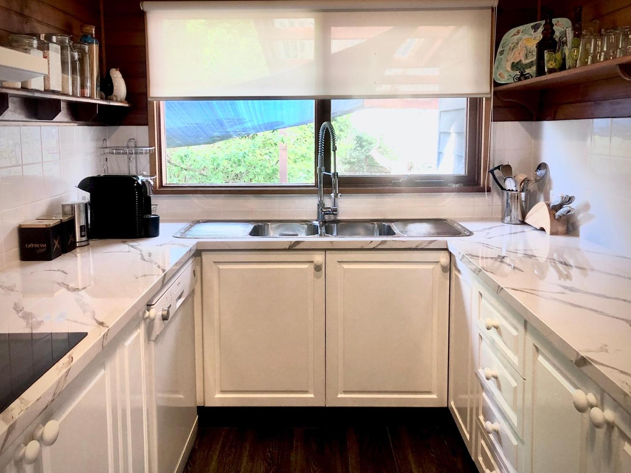 Anchorage Cottage Ventnor, Phillip Island - pet friendly, free WiFi, linen included