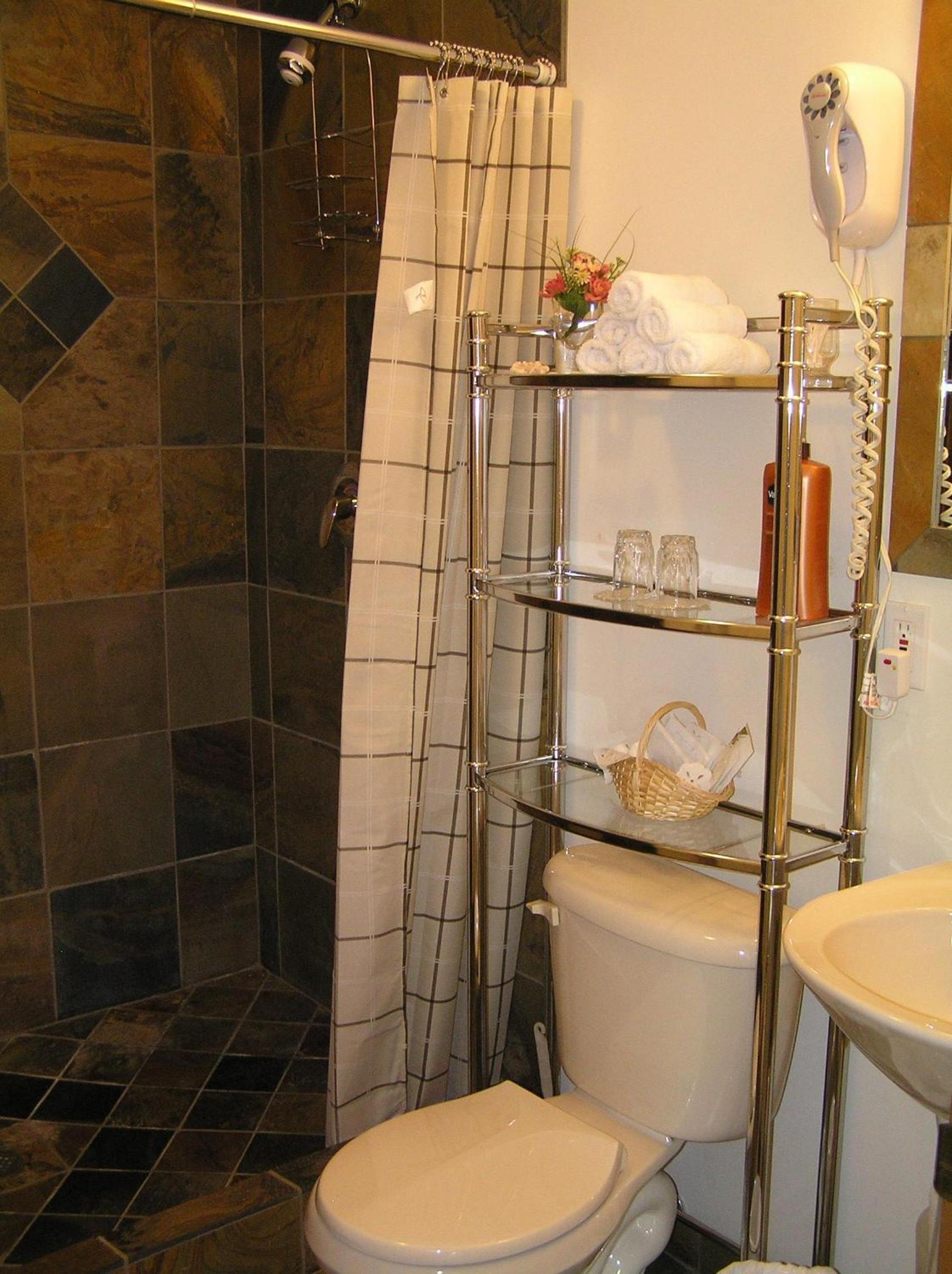 Cranbrook Vacations - End of the road B  B - Property Image 3