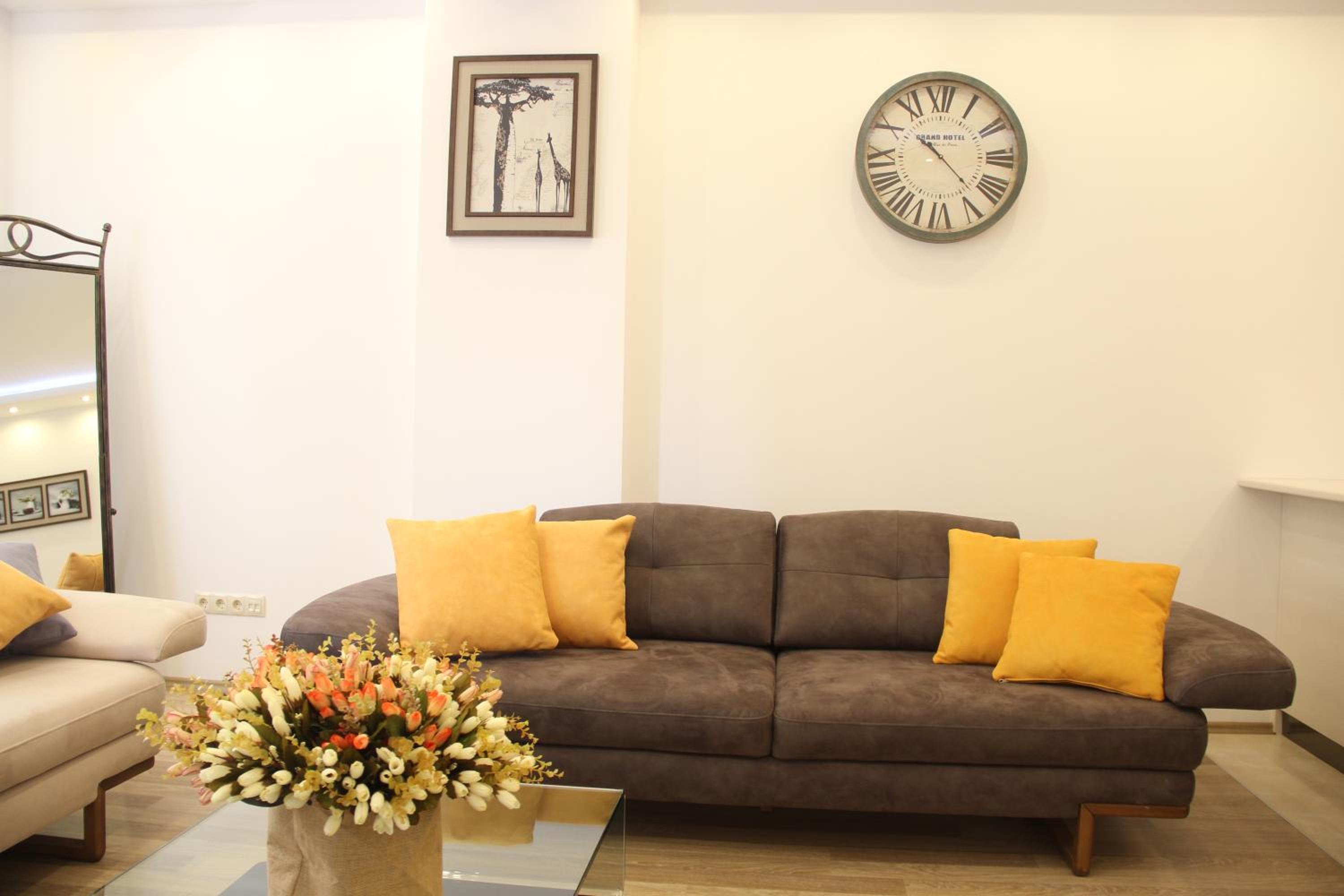 Maxela Apartments