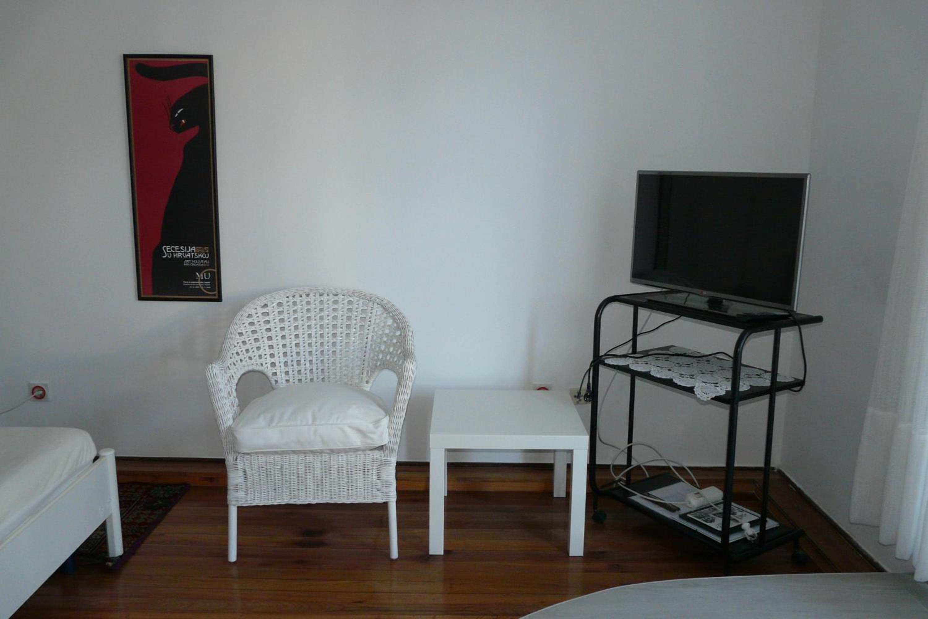 Photo 51
