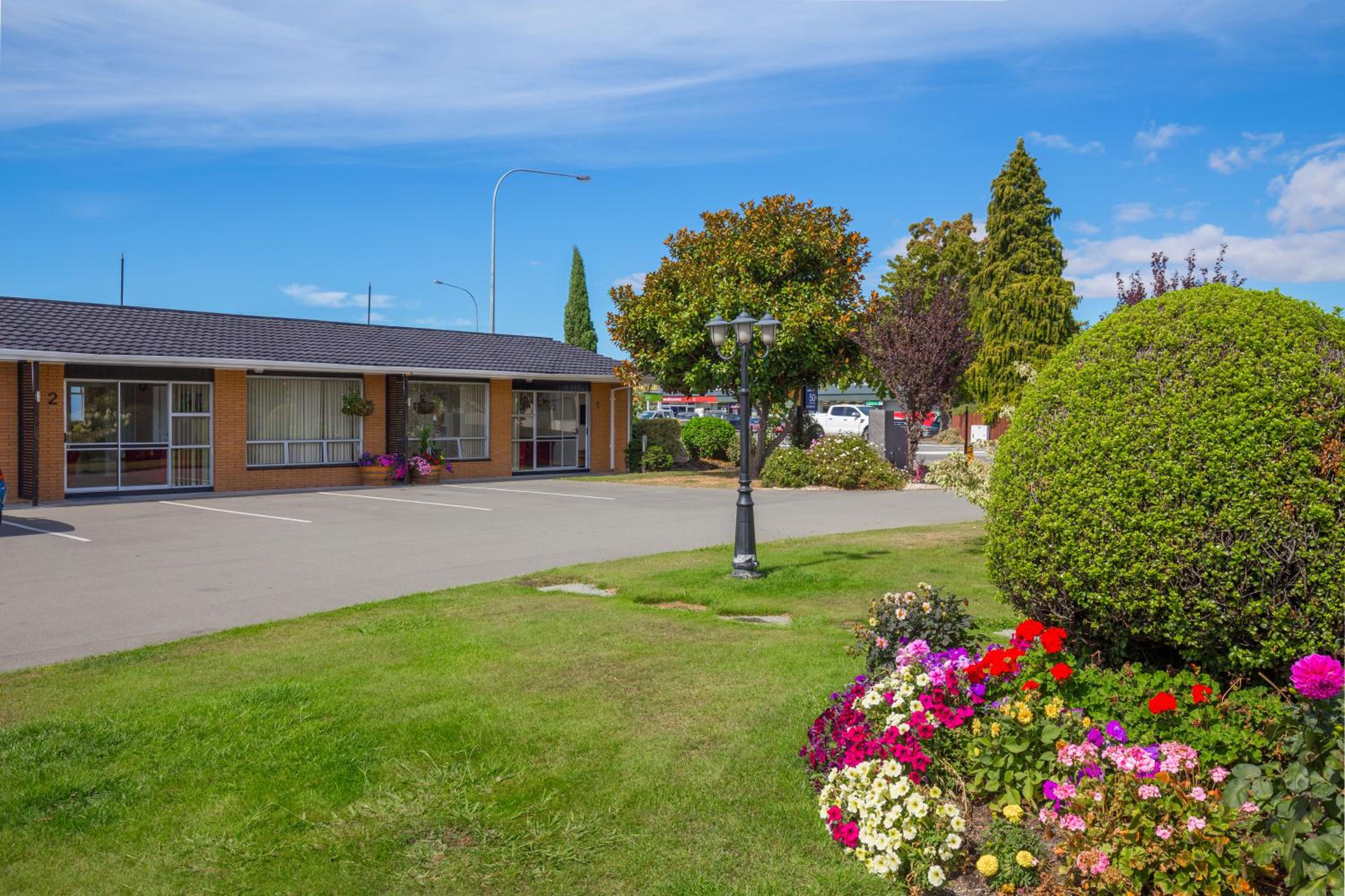 Middle Park Motel view 4