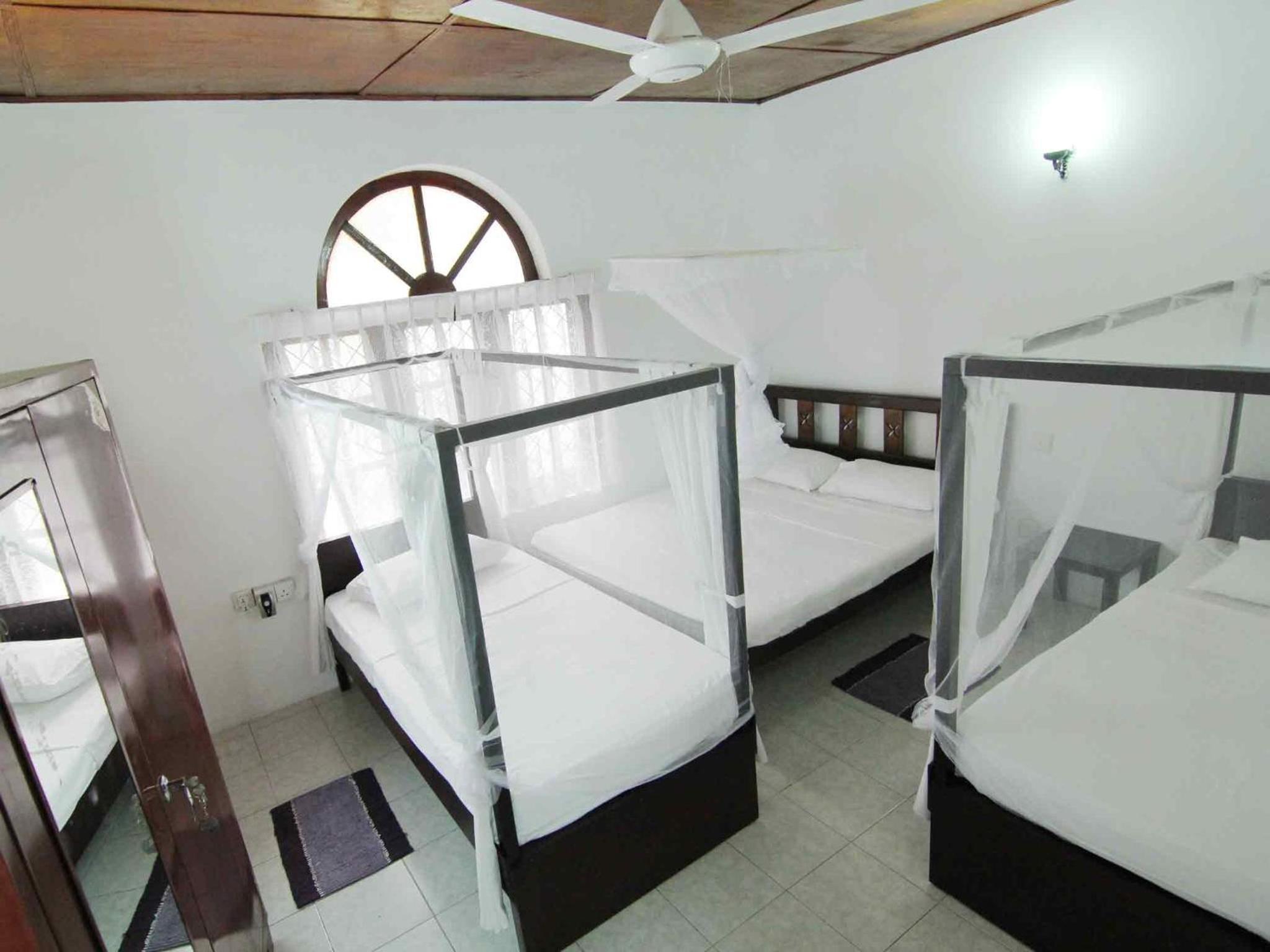 2in1 Kandy Hostel