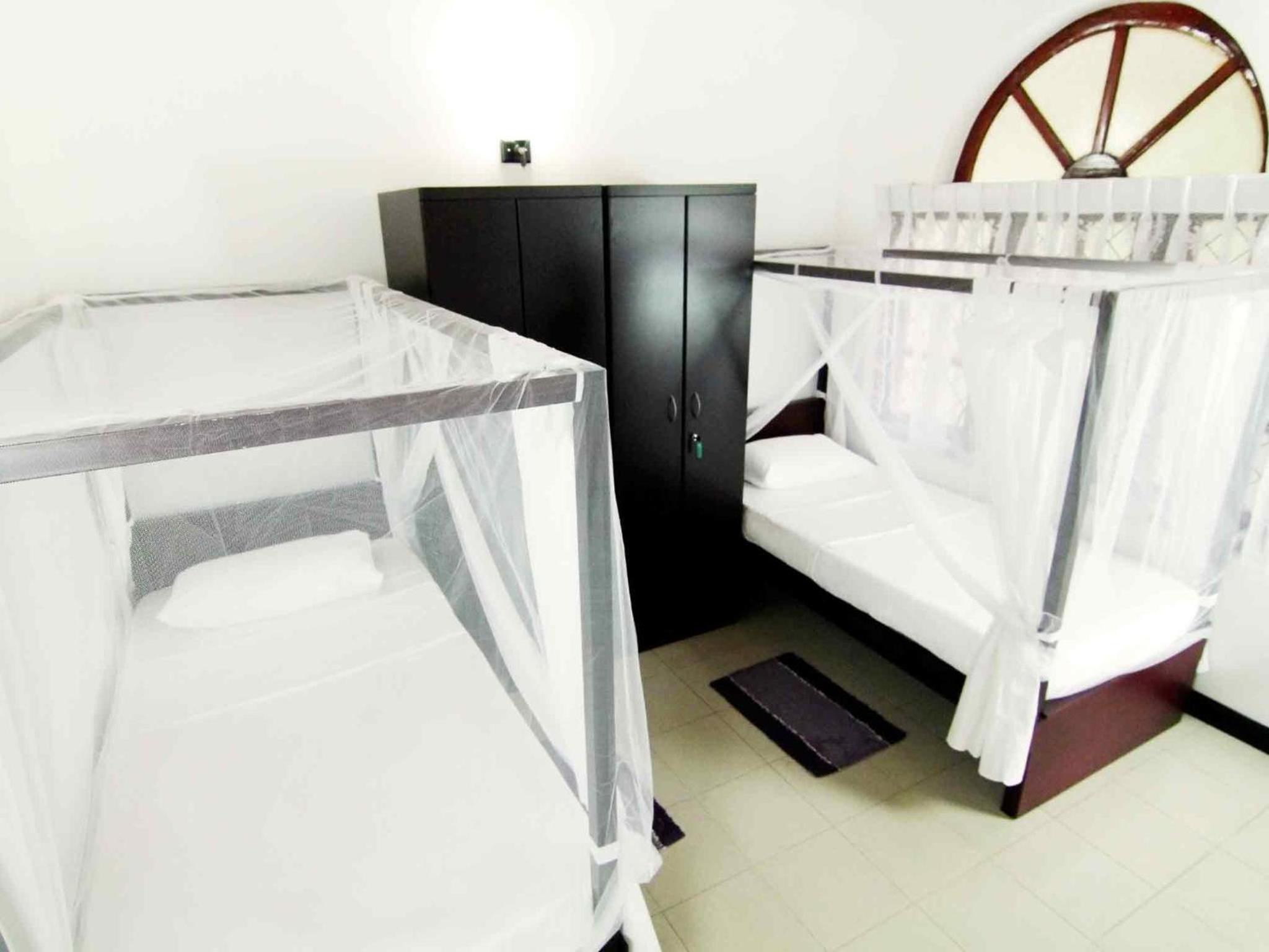 2in1 Kandy Hostel