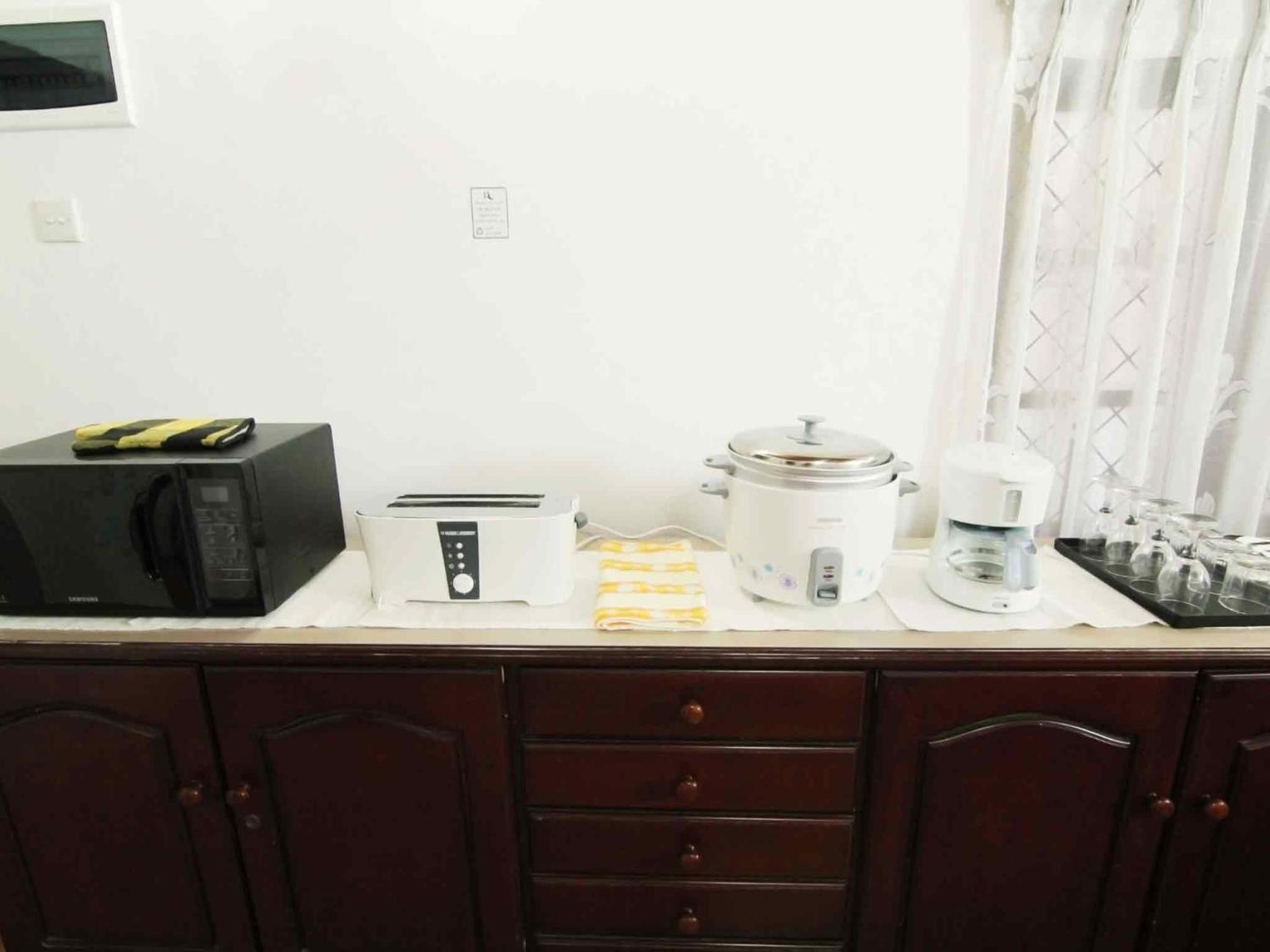 2in1 Kandy Hostel