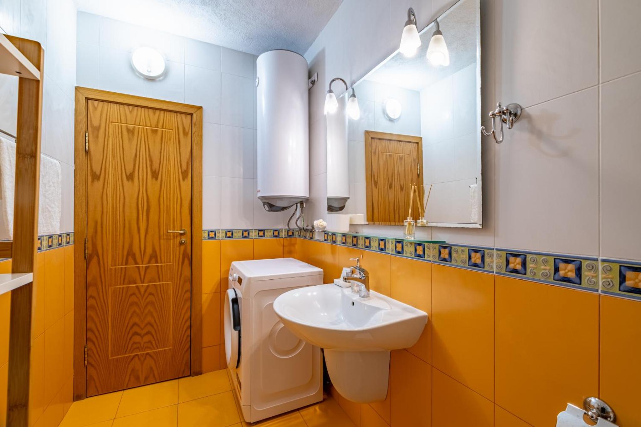 Sunny apartment in the center of Varna for 5Guests