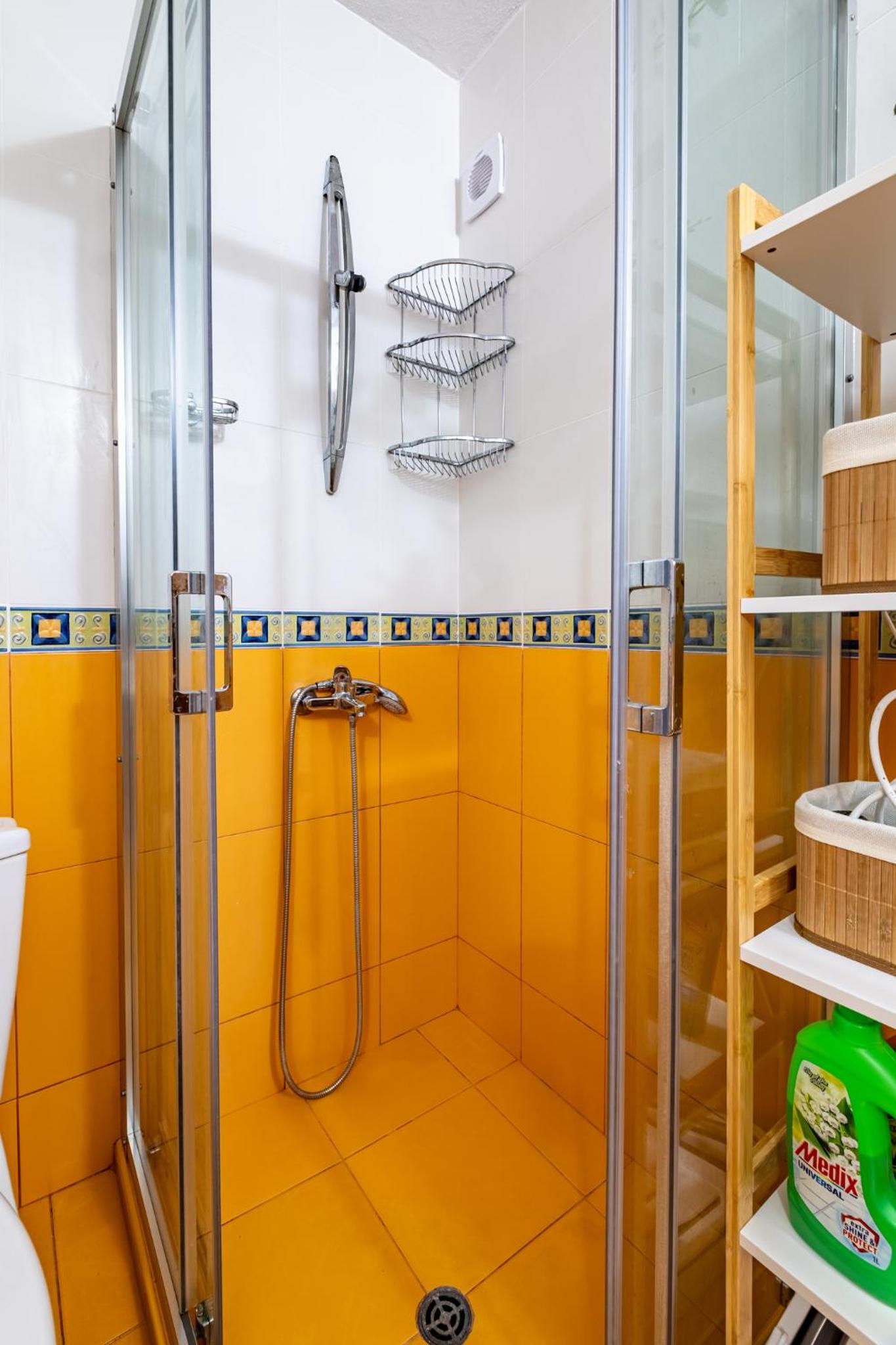 Sunny apartment in the center of Varna for 5Guests