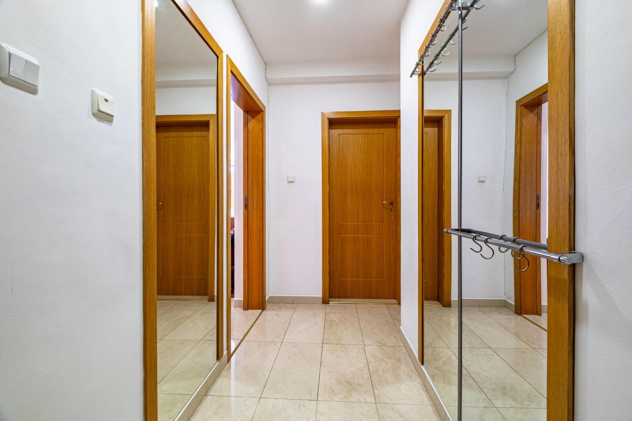 Sunny apartment in the center of Varna for 5Guests