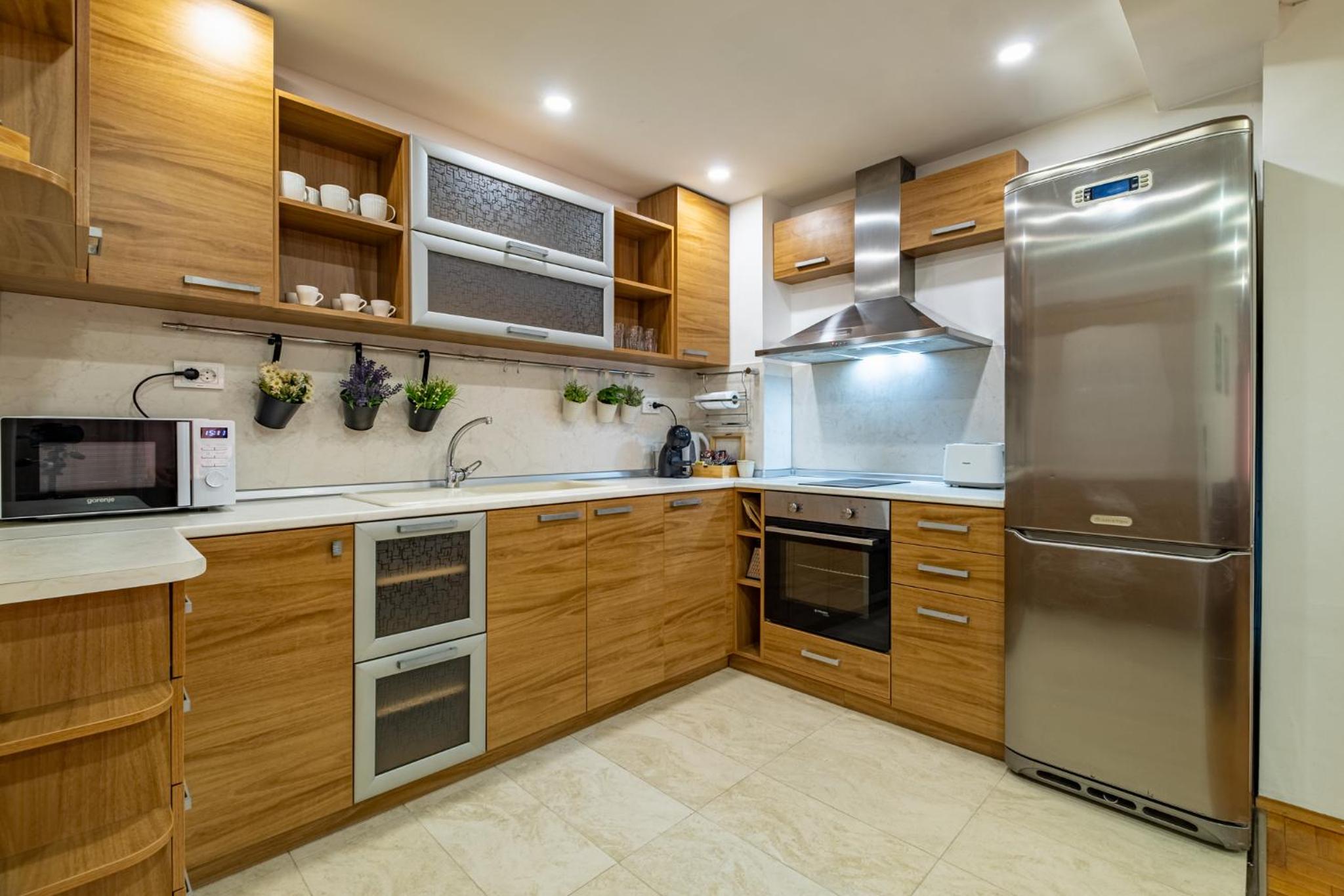 Sunny apartment in the center of Varna for 5Guests