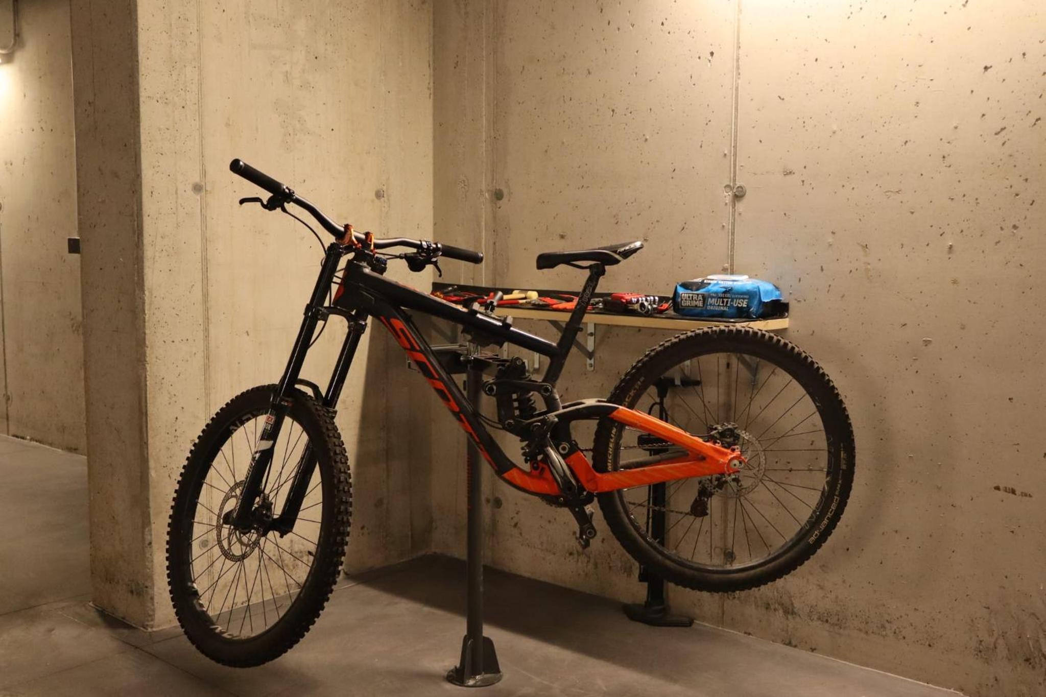 Family Bike Residence
