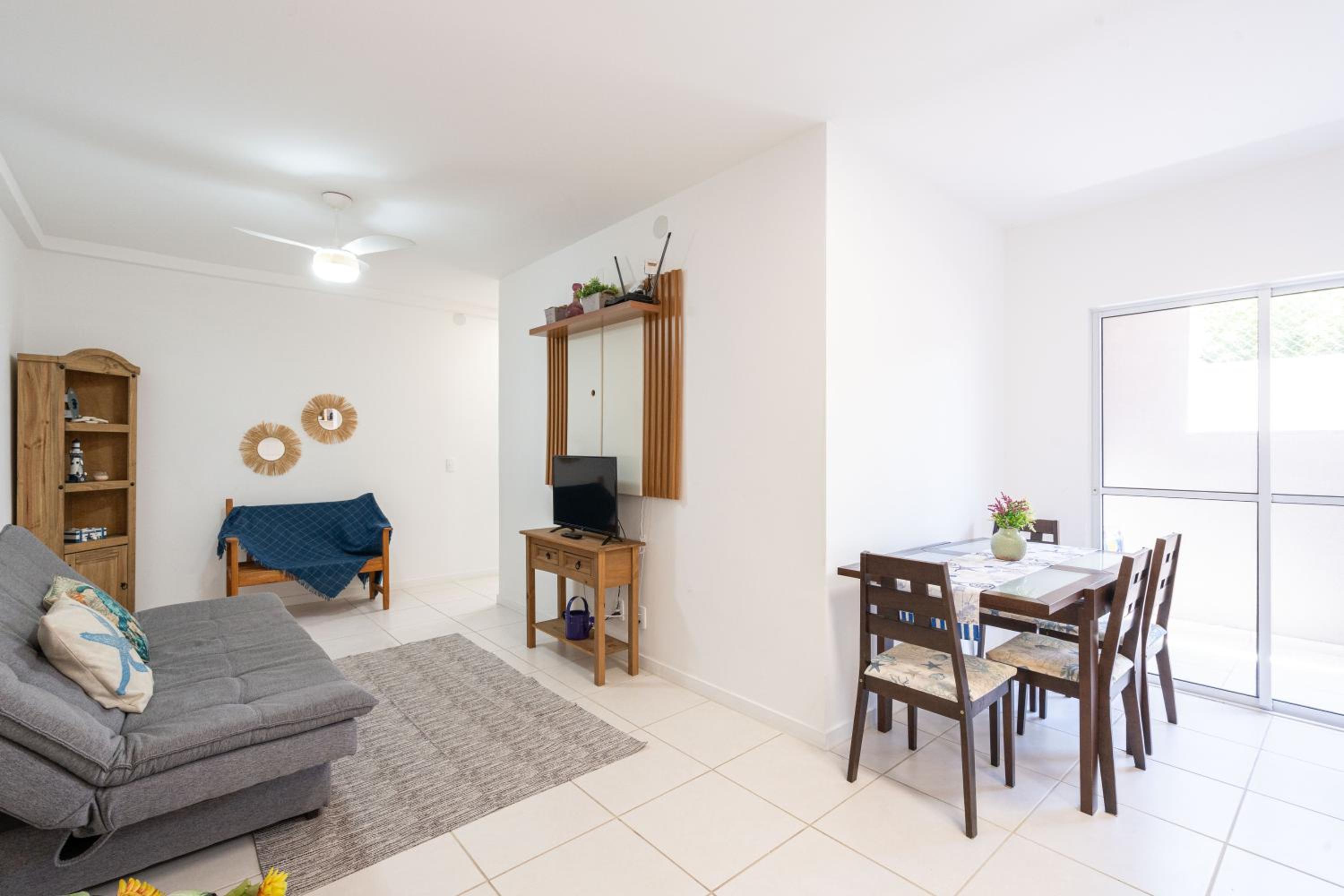 Apartamentos a 150 M DA PRAIA com SACADA, WI-FI, PISCINA, PORTARIA 24h, PLAYGROUND e vaga de GARAGEM