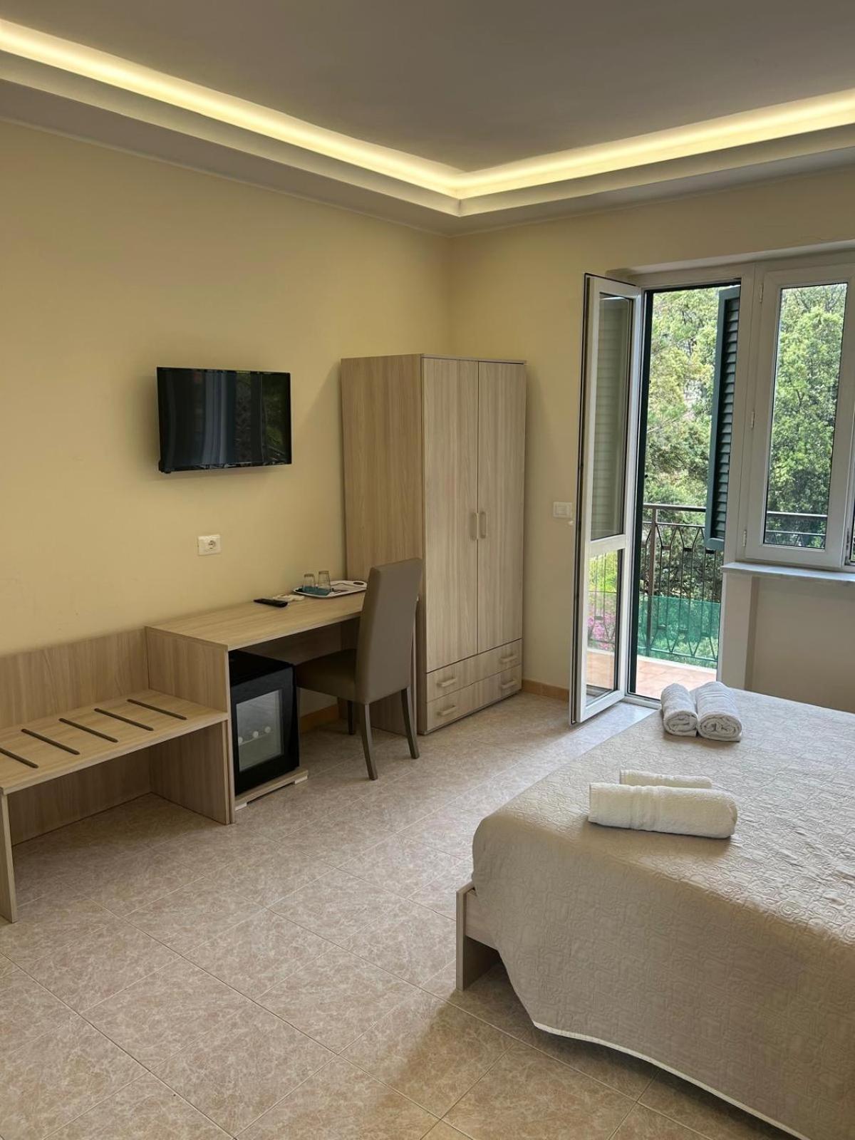 Vittorio Veneto Accomodation - Tropea city center, photo 13