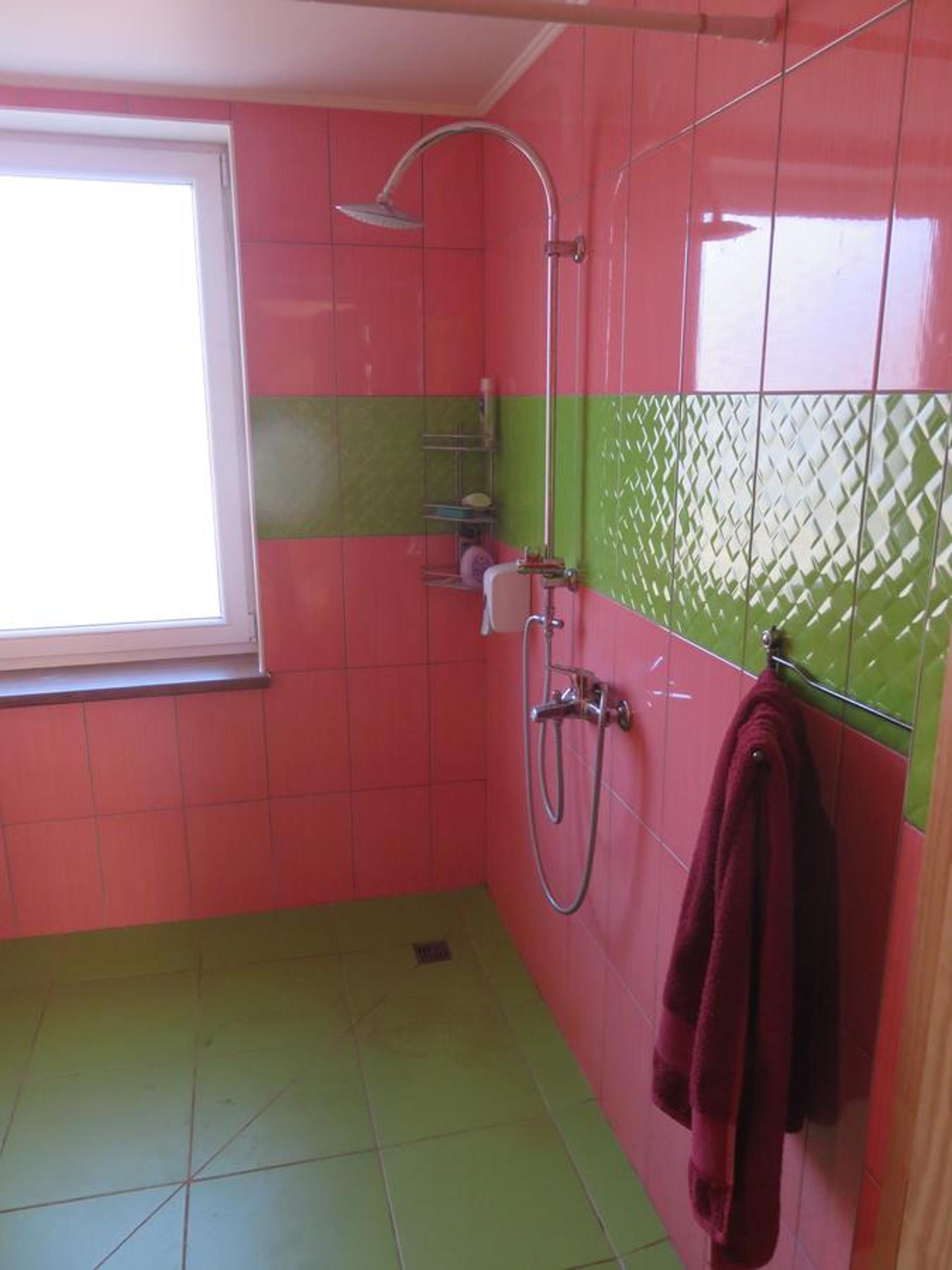 Photo 33