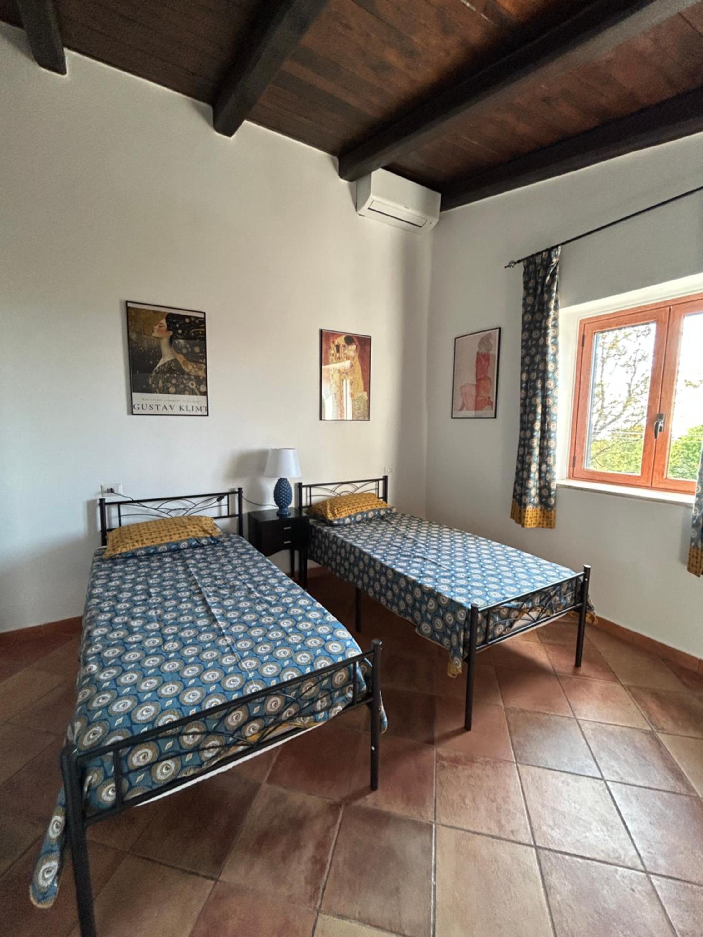 Grande appartamento in casale ristrutturato