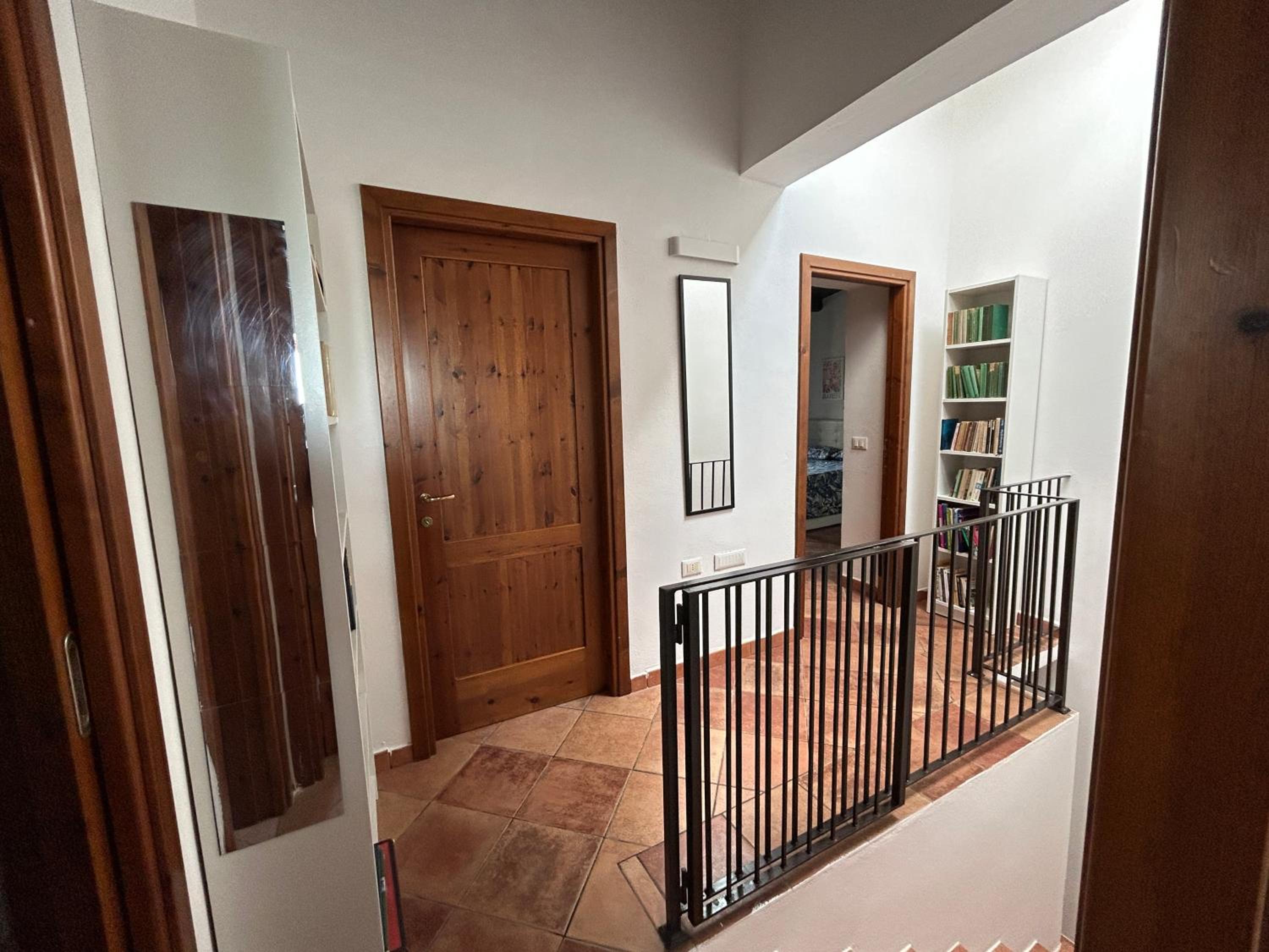 Grande appartamento in casale ristrutturato