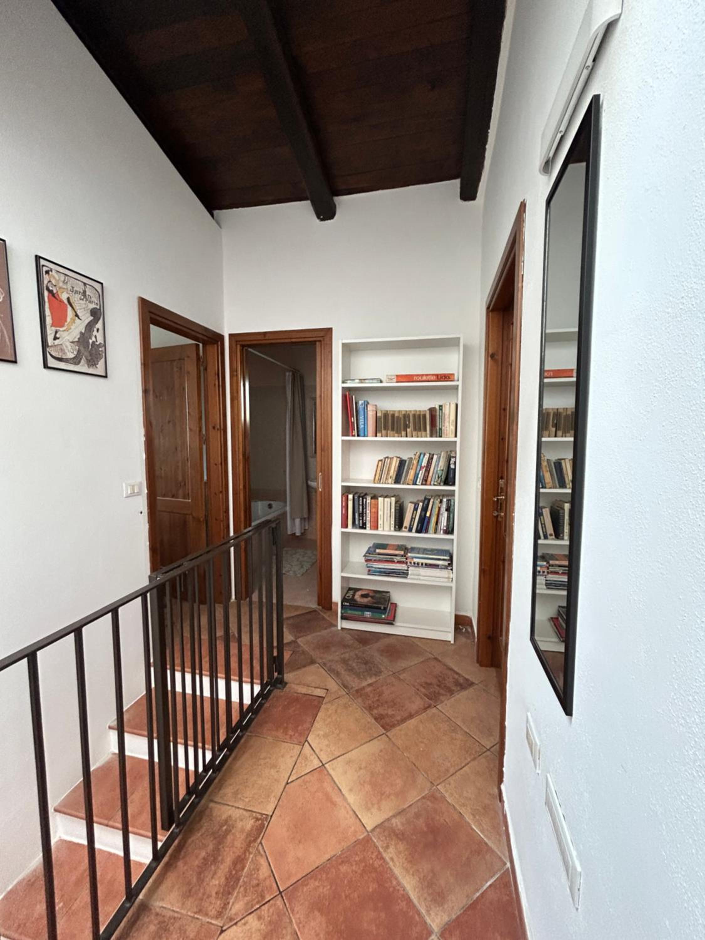 Grande appartamento in casale ristrutturato
