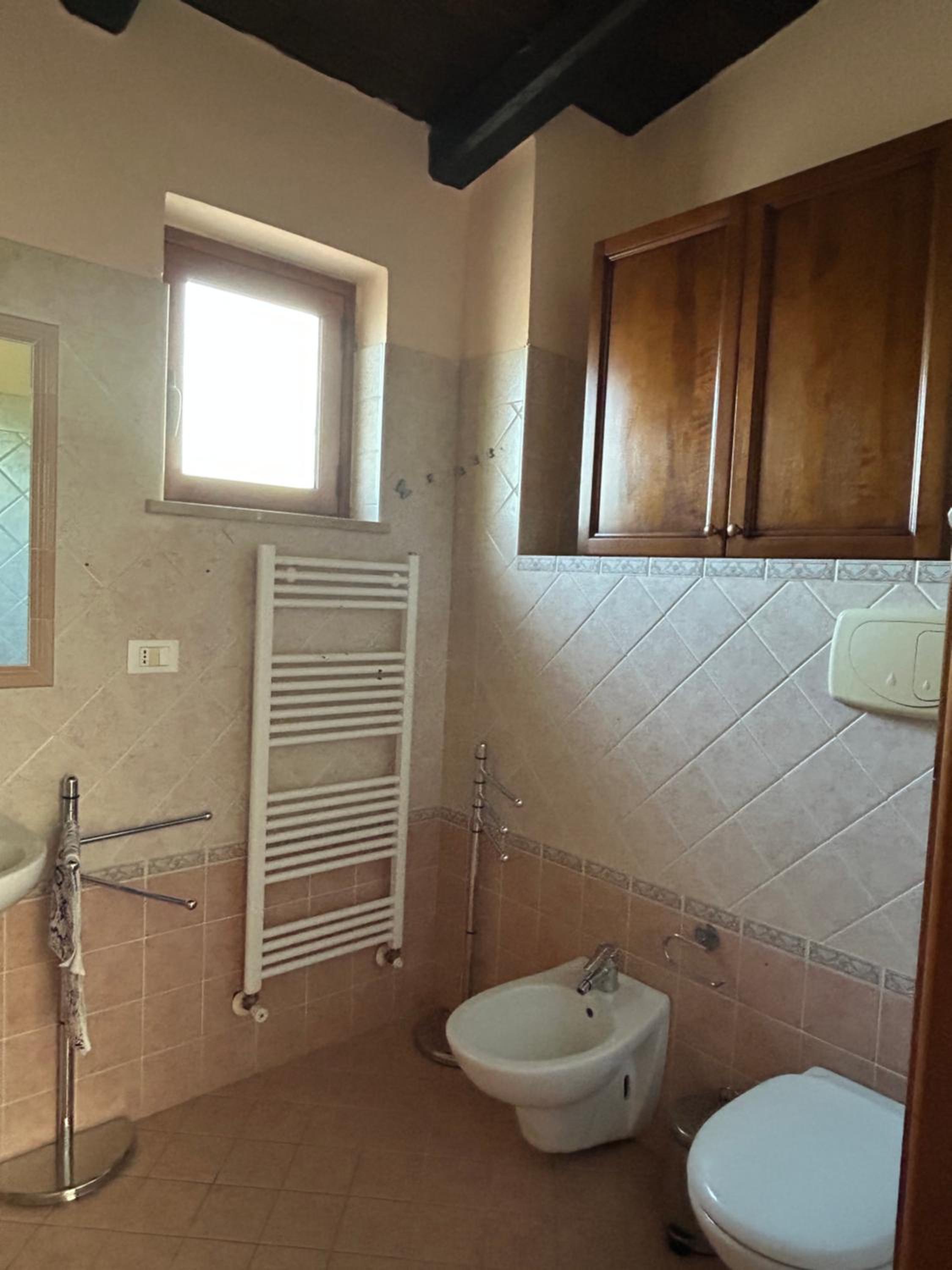 Grande appartamento in casale ristrutturato