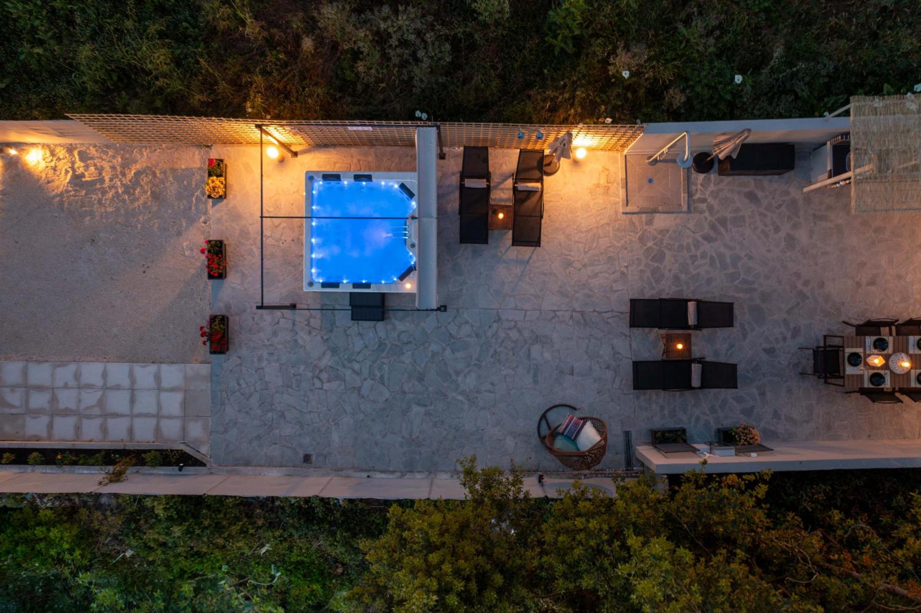 AGGELLE Villa