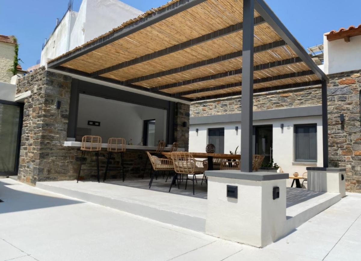 Venetian gem in neapolitan with private courtyard